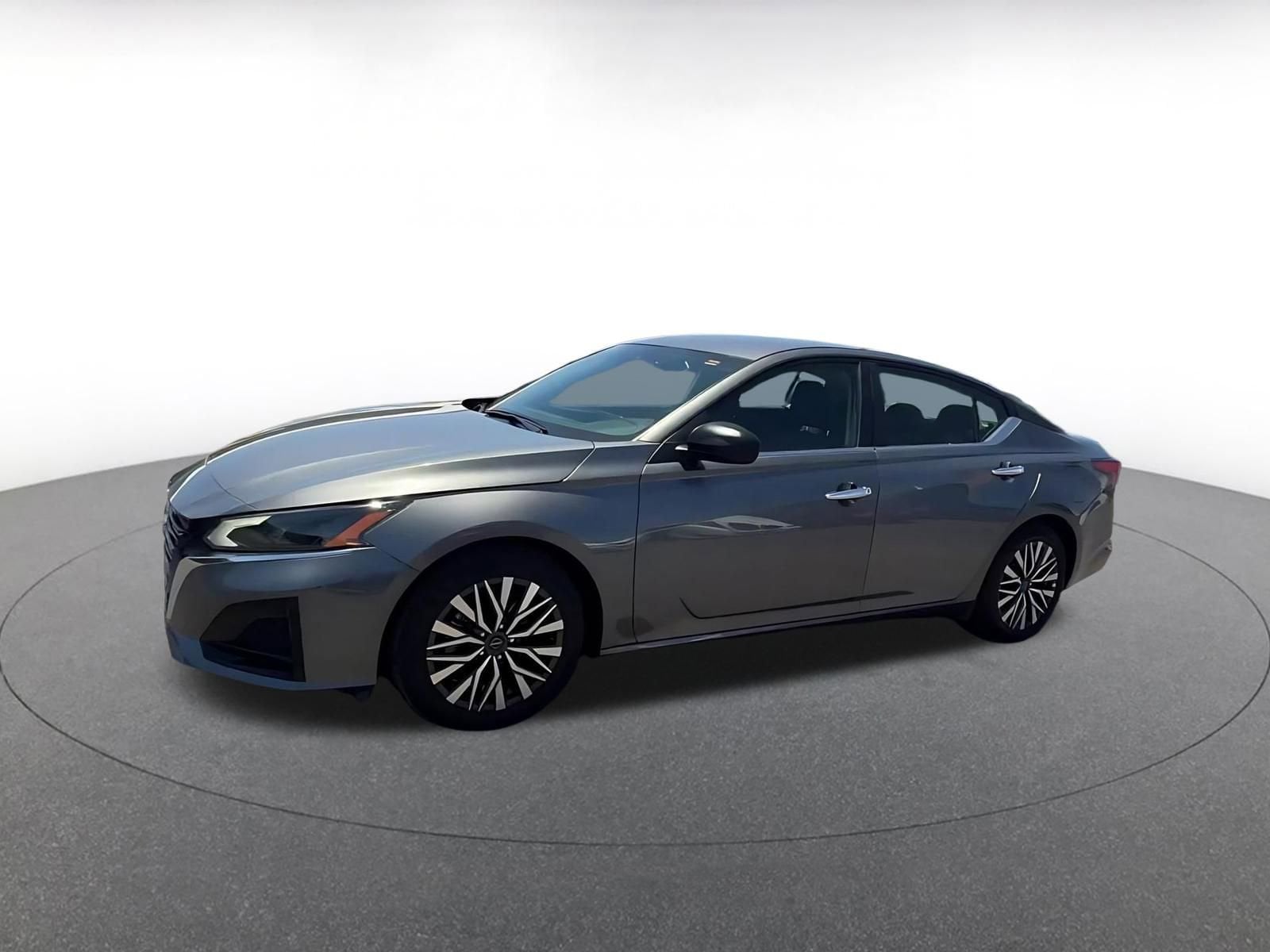 Thumbnail: 2025 Nissan Altima - 8