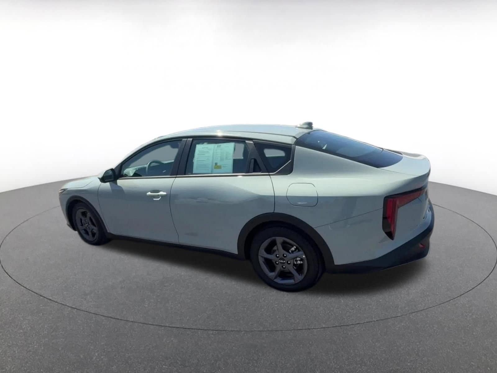 Thumbnail: 2025 Kia K4 - 10
