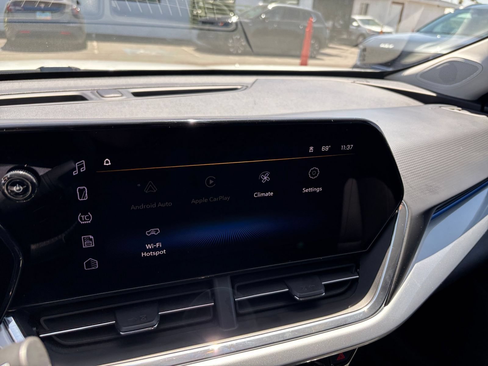 Thumbnail: 2025 Chevrolet Trax - 16