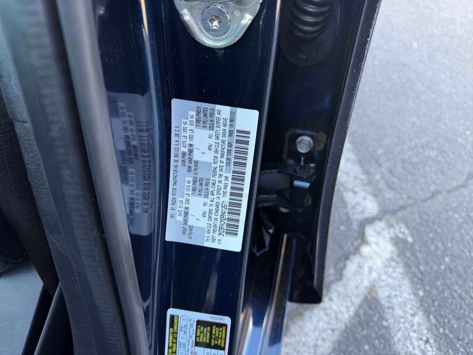 Thumbnail: 2024 Mazda Mazda3 - 27