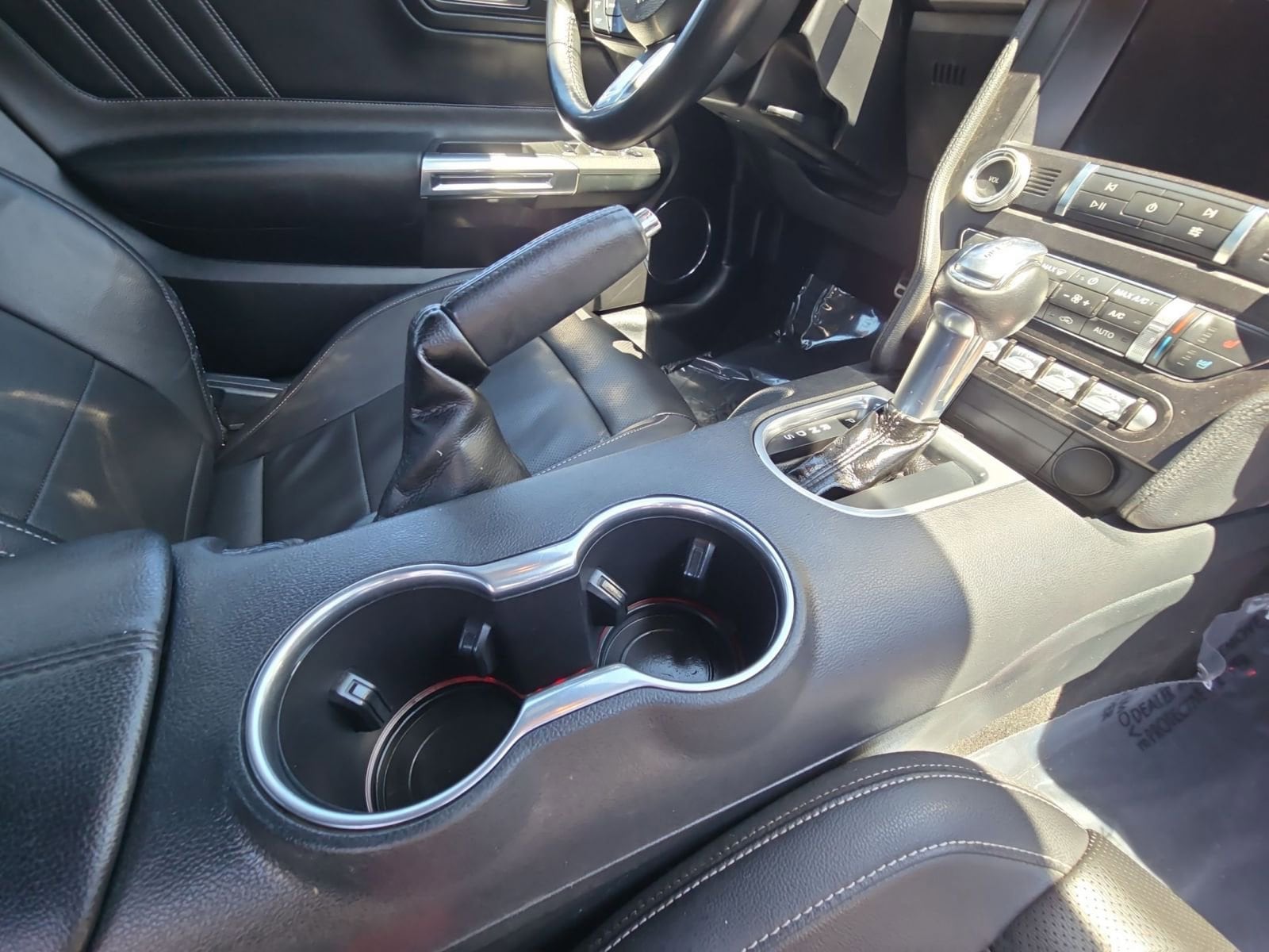 Thumbnail: 2022 Ford Mustang - 18
