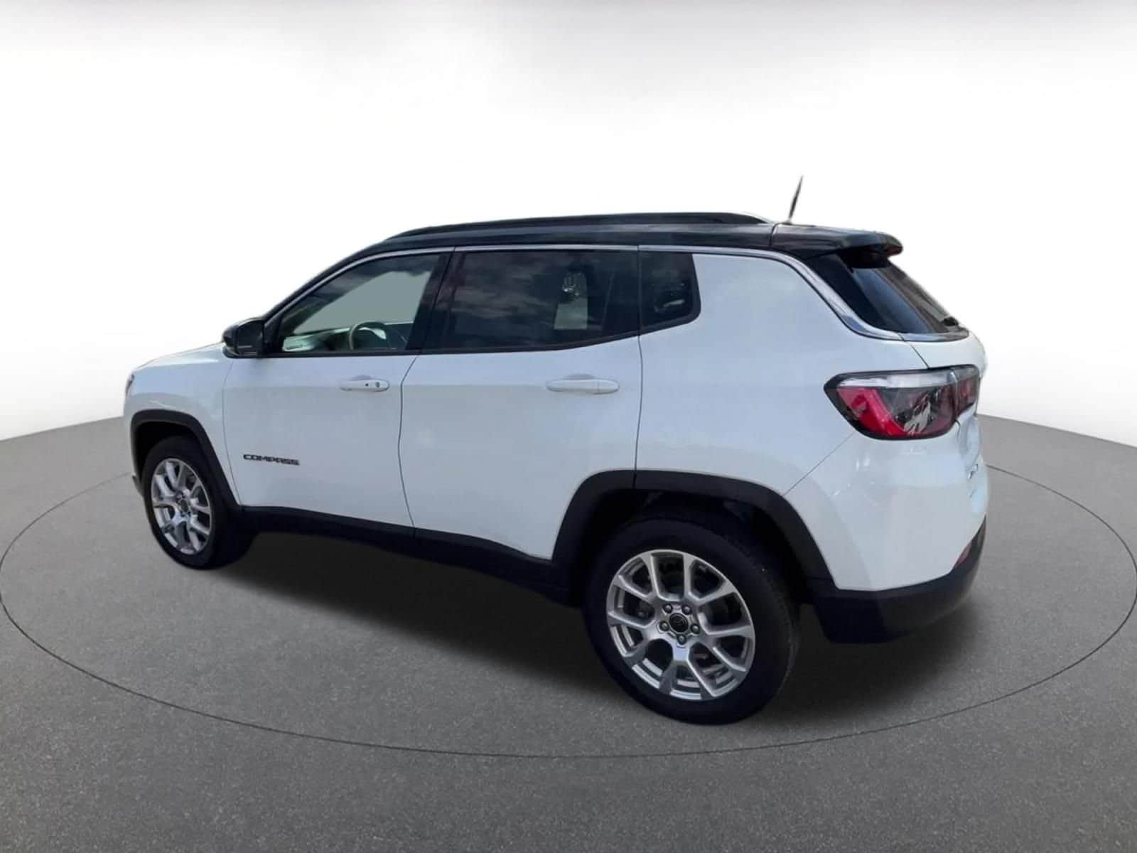 Thumbnail: 2025 Jeep Compass - 10