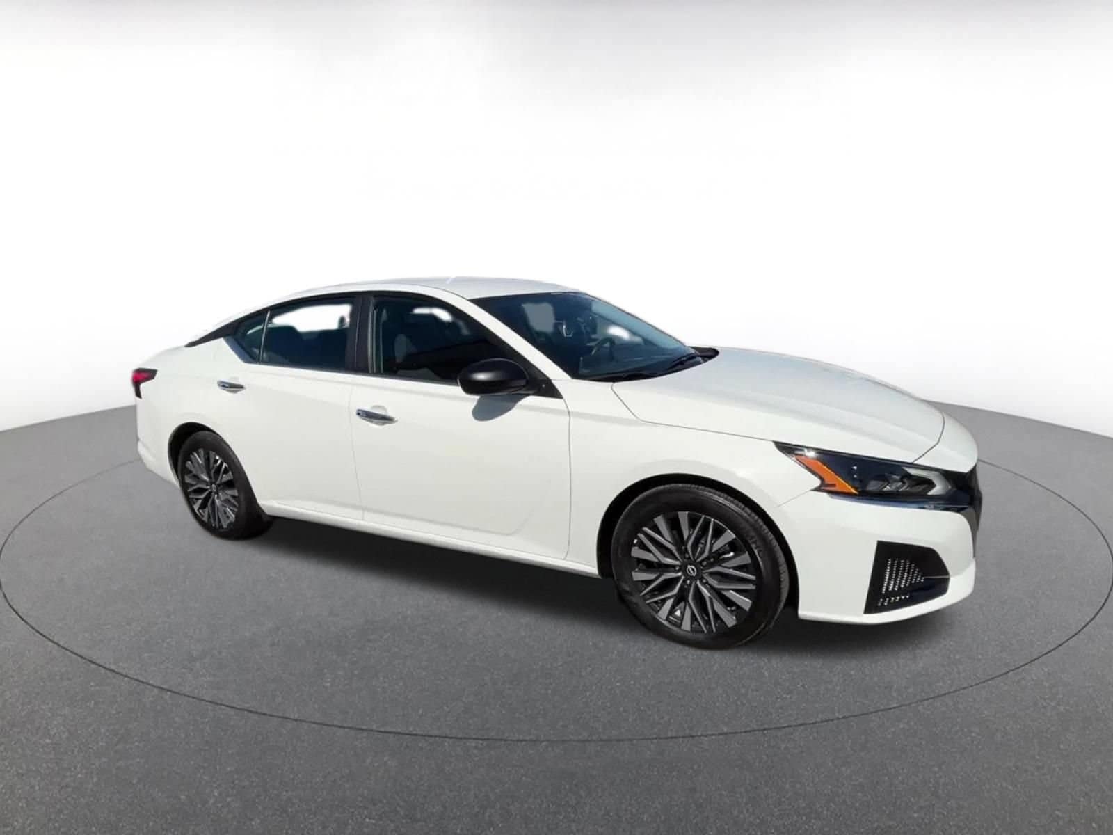 Thumbnail: 2025 Nissan Altima - 2