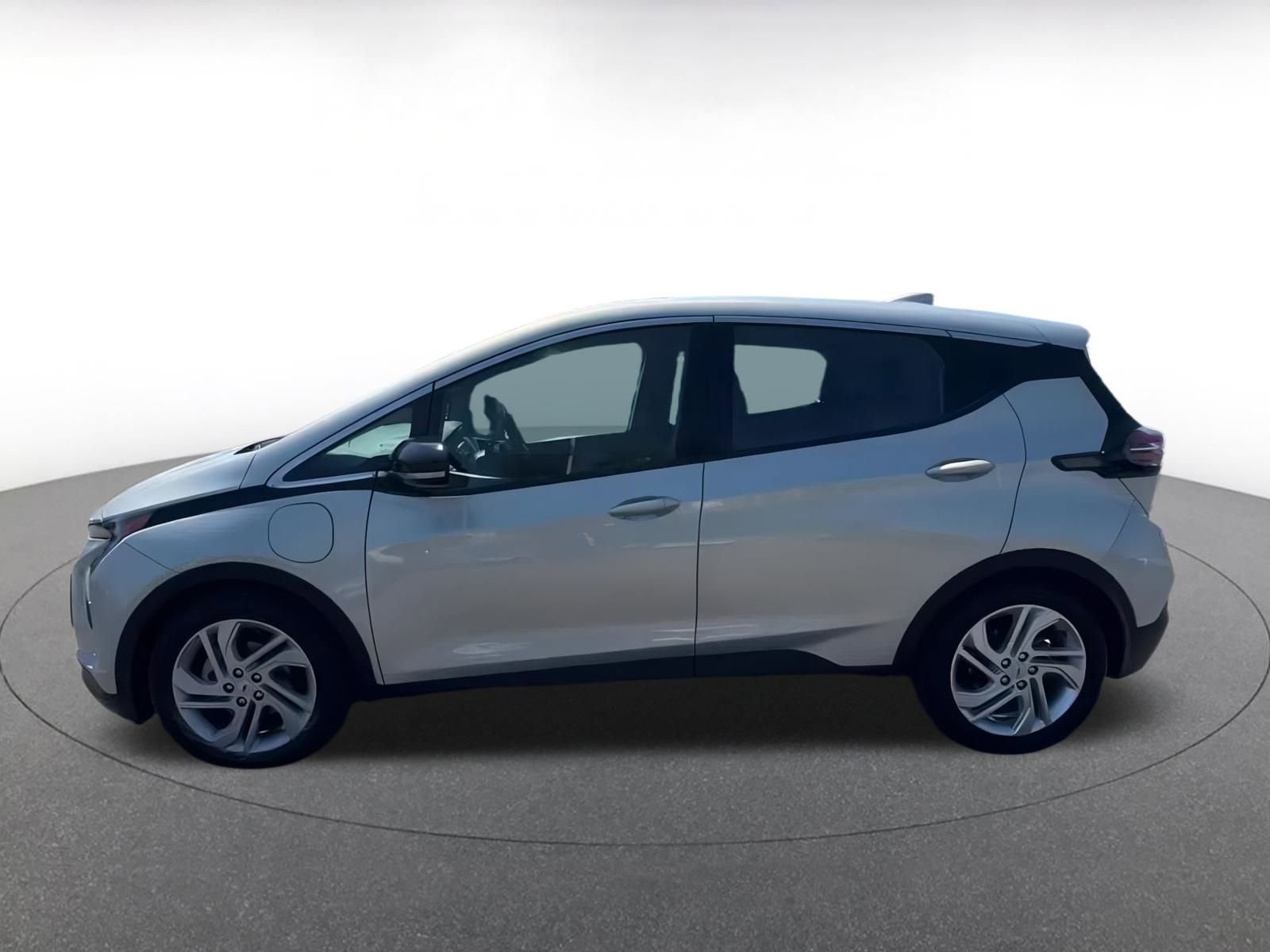 Thumbnail: 2023 Chevrolet Bolt EV - 9