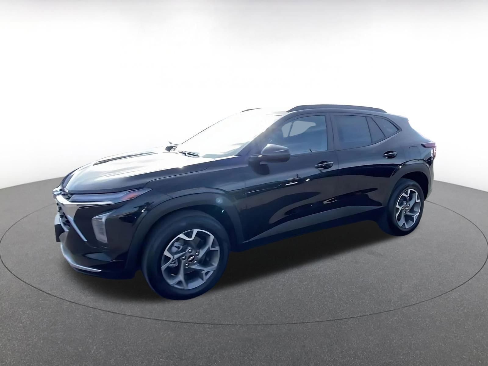 Thumbnail: 2025 Chevrolet Trax - 8