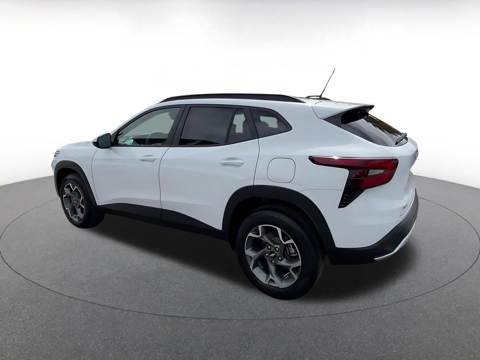 Thumbnail: 2025 Chevrolet Trax - 10