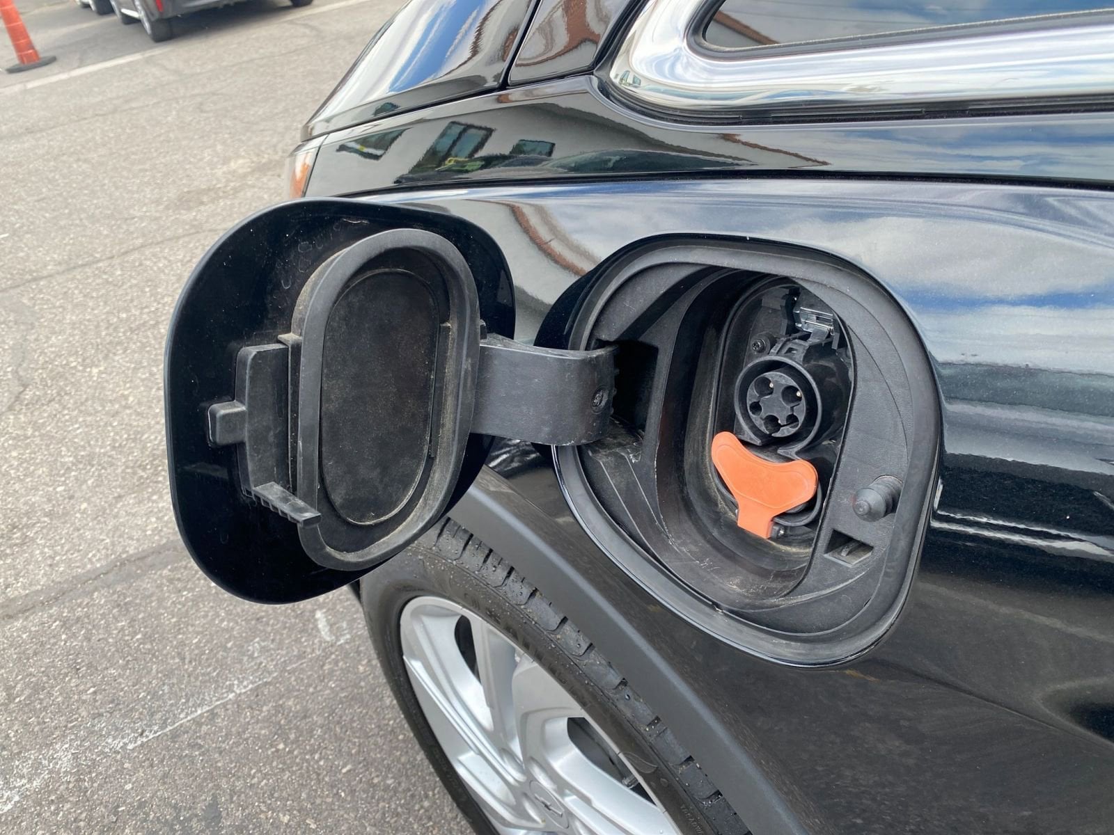 Thumbnail: 2023 Chevrolet Bolt EV - 23