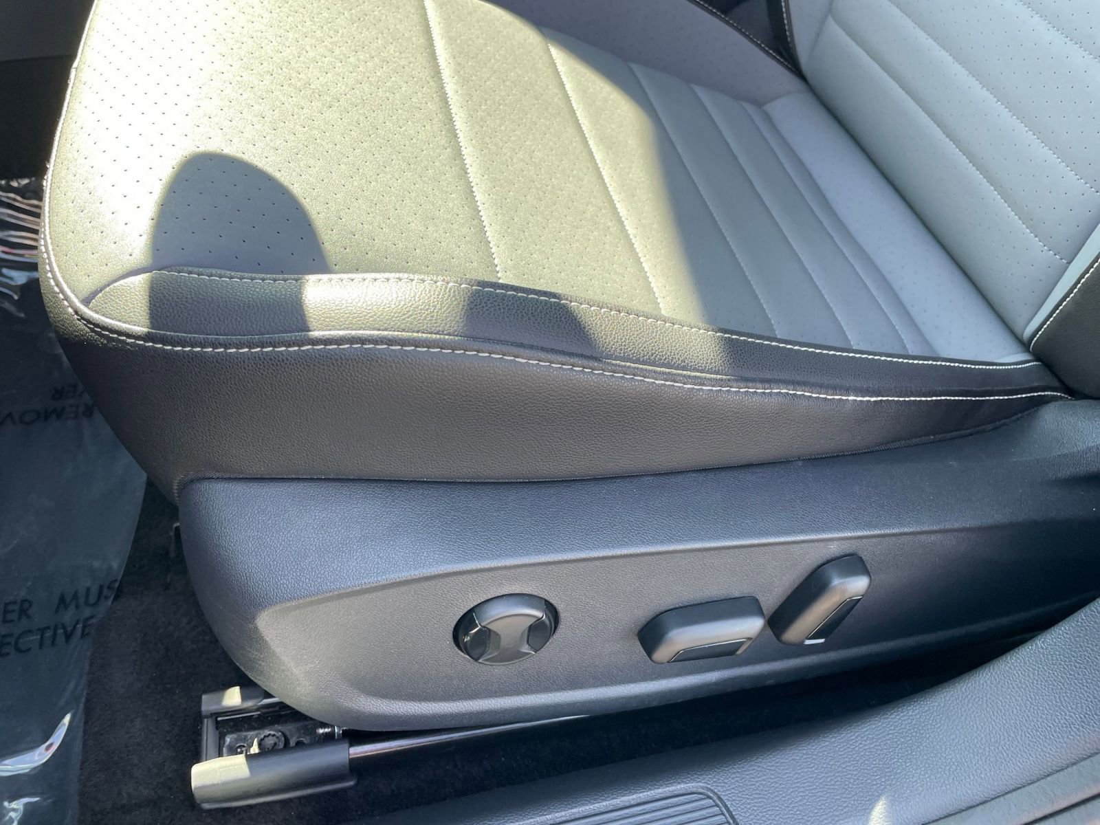 Thumbnail: 2025 Volkswagen Jetta - 23