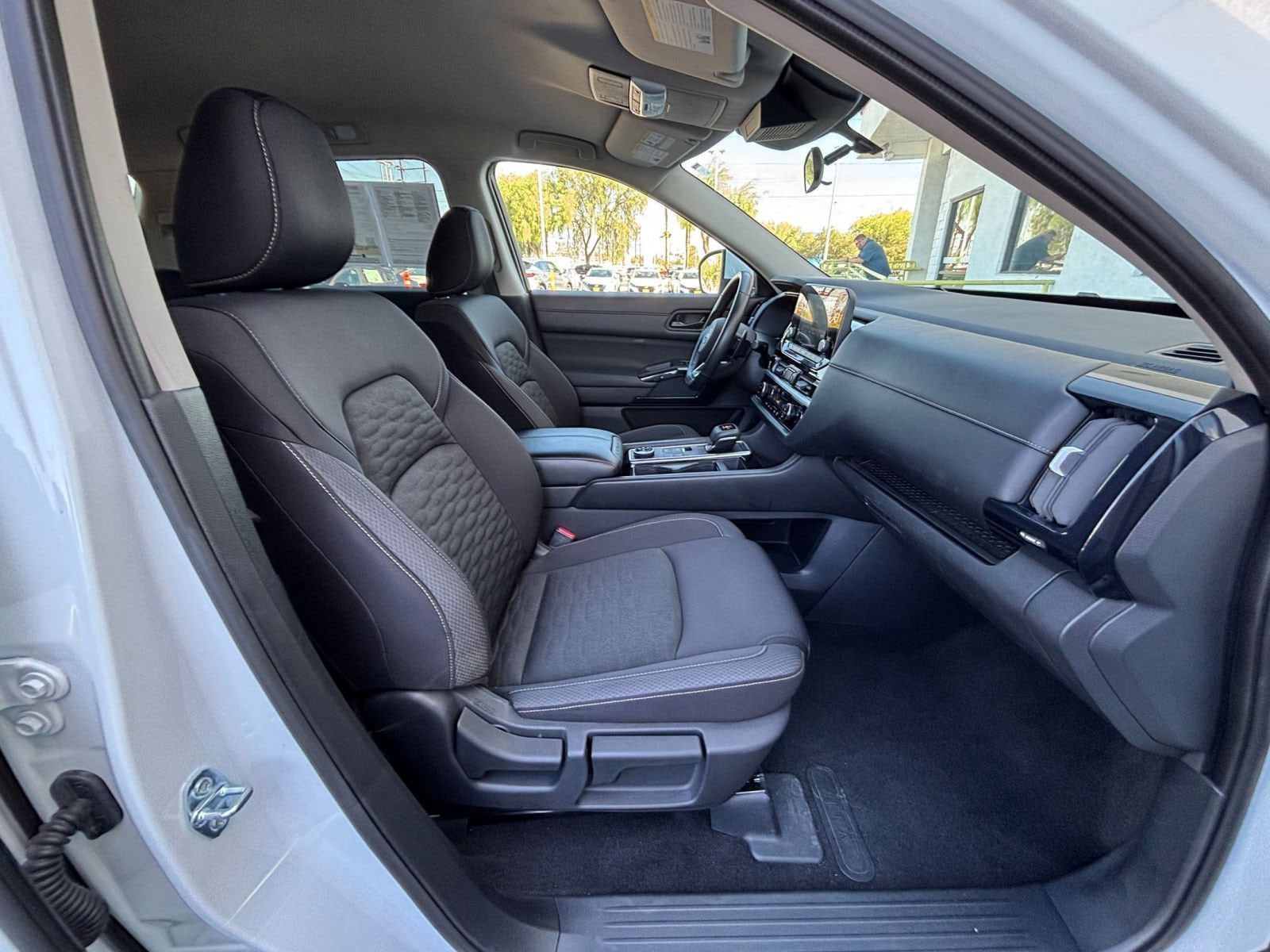 Thumbnail: 2025 Nissan Pathfinder - 28