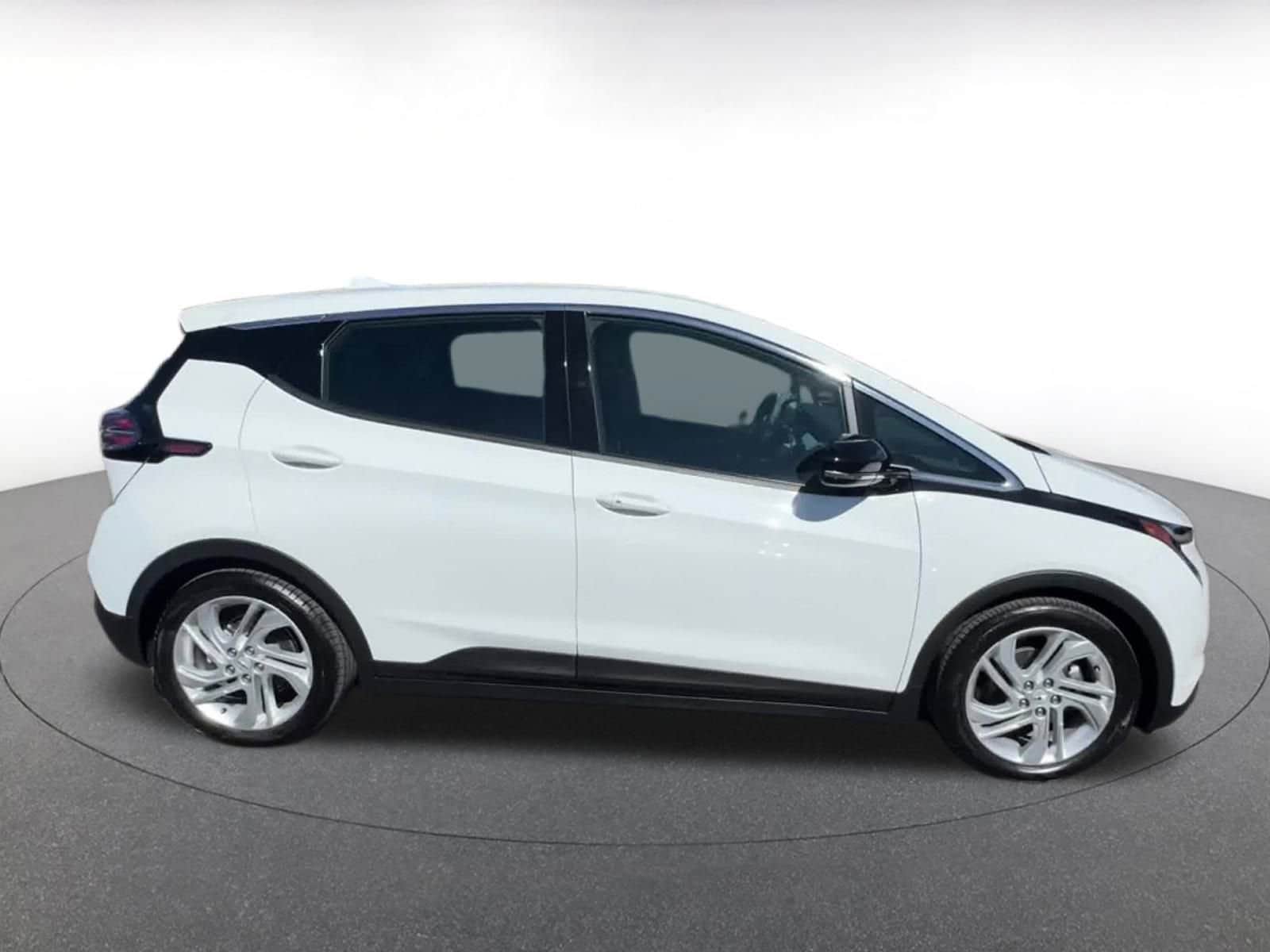 Thumbnail: 2023 Chevrolet Bolt EV - 16