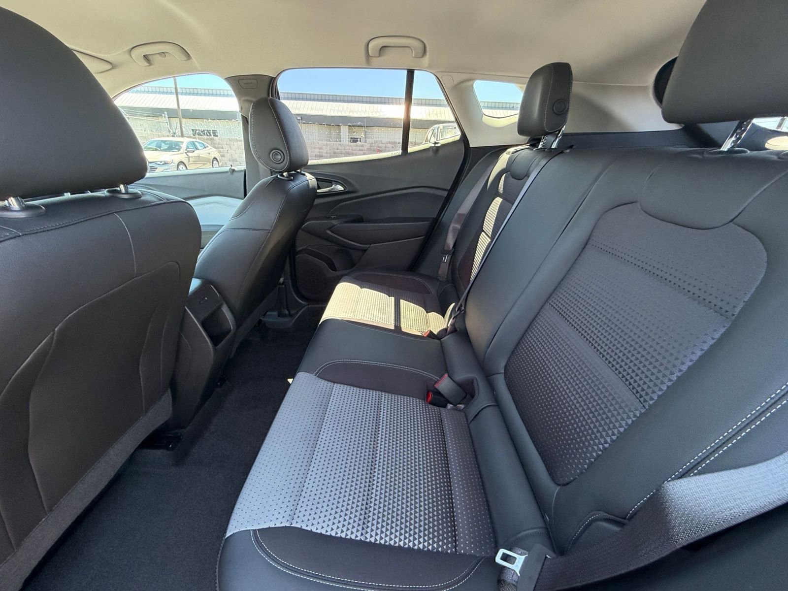 Thumbnail: 2025 Chevrolet Trax - 24