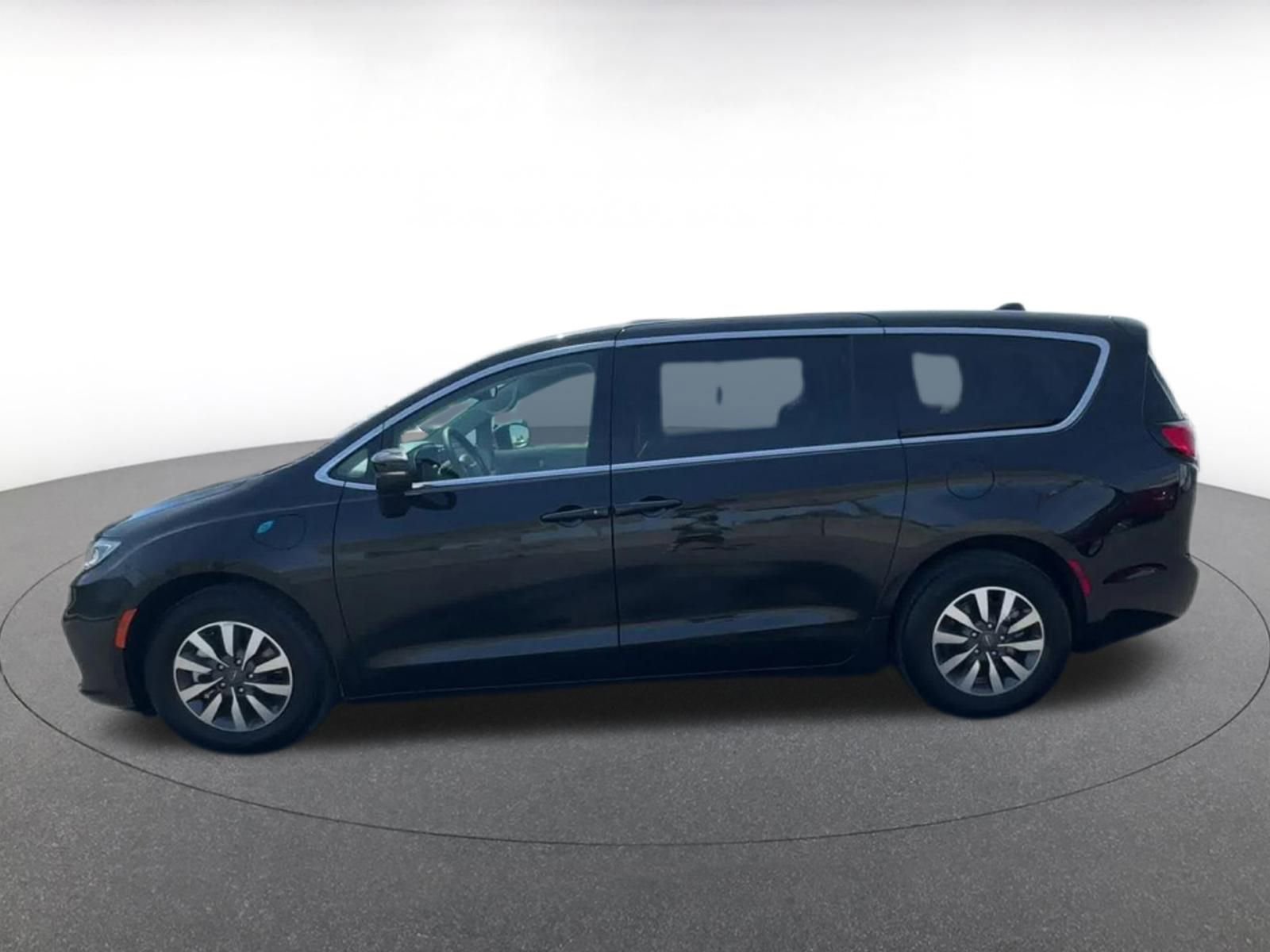Thumbnail: 2023 Chrysler Pacifica - 8