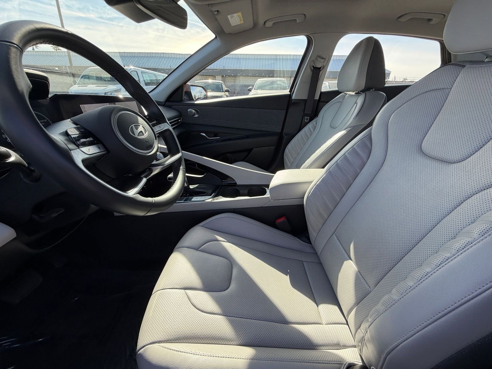 Thumbnail: 2025 Hyundai Elantra - 27