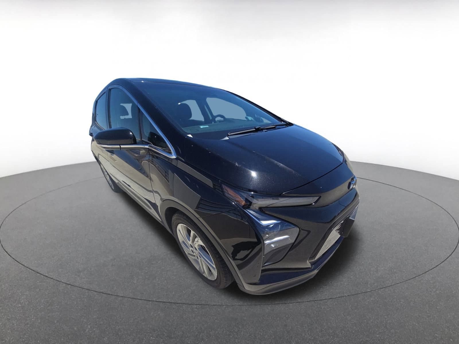 Thumbnail: 2023 Chevrolet Bolt EV - 2