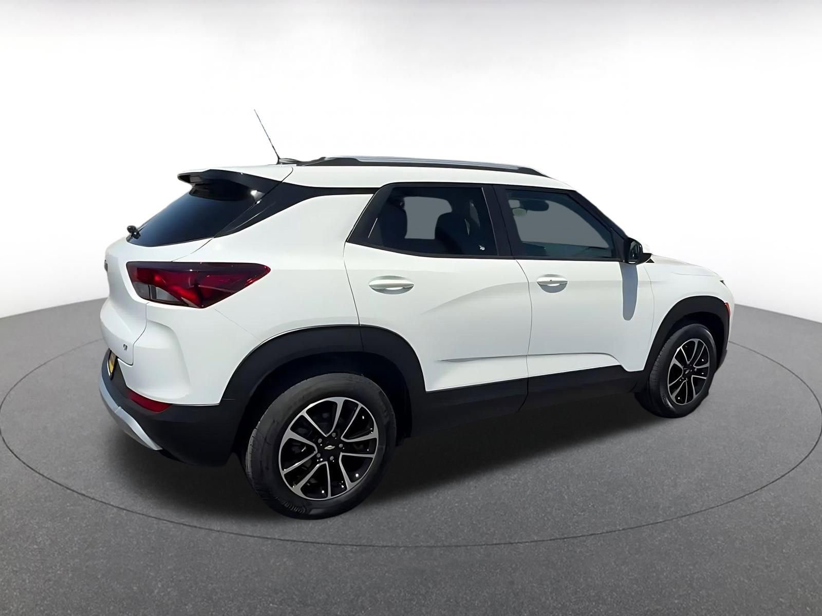 Thumbnail: 2025 Chevrolet TrailBlazer - 15