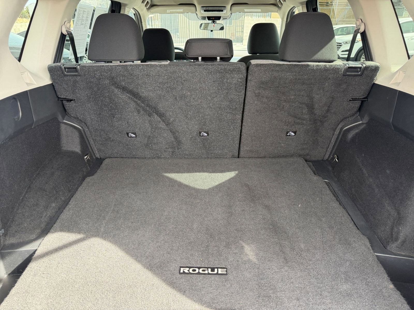 Thumbnail: 2023 Nissan Rogue - 32