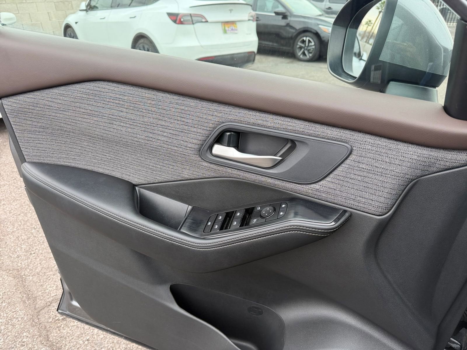 Thumbnail: 2023 Nissan Rogue - 18