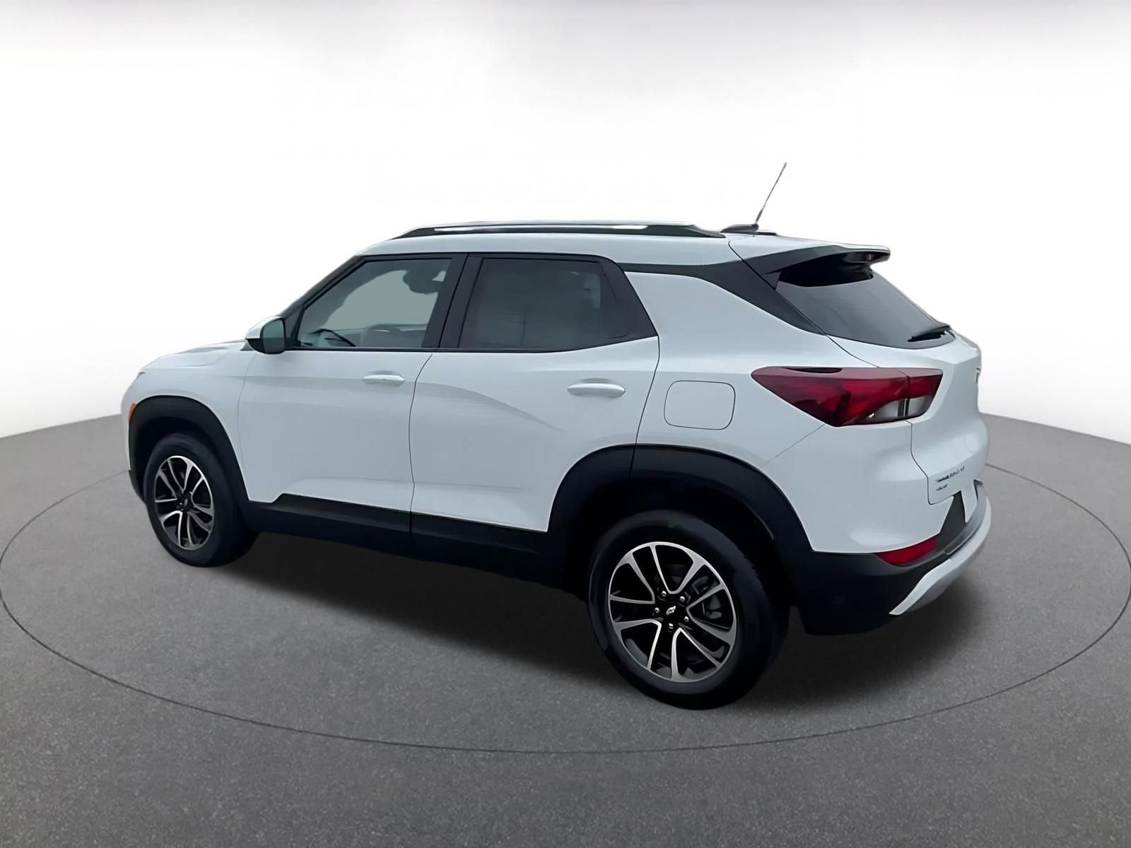 Thumbnail: 2025 Chevrolet TrailBlazer - 10