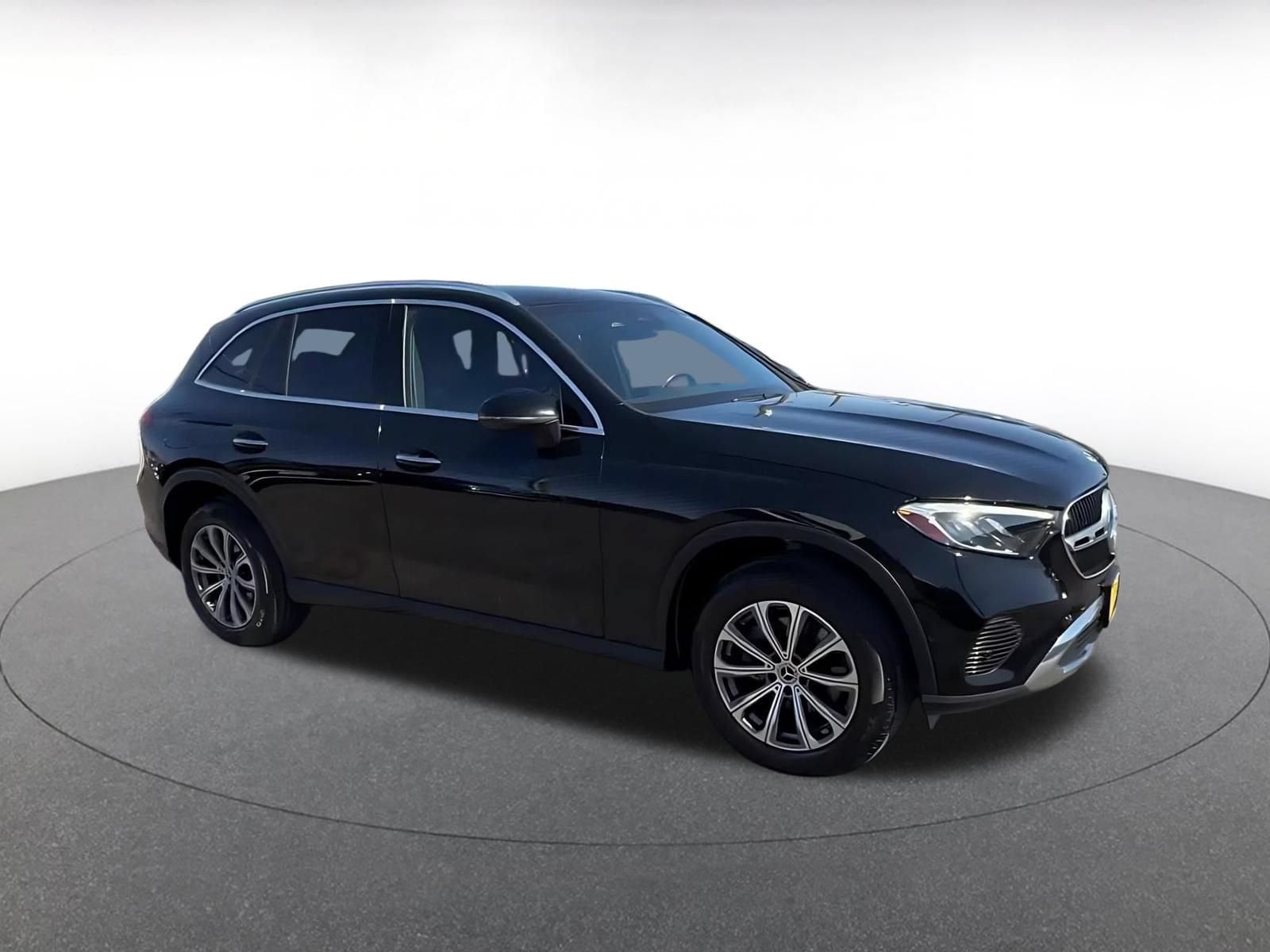 Thumbnail: 2024 Mercedes-Benz GLC - 2