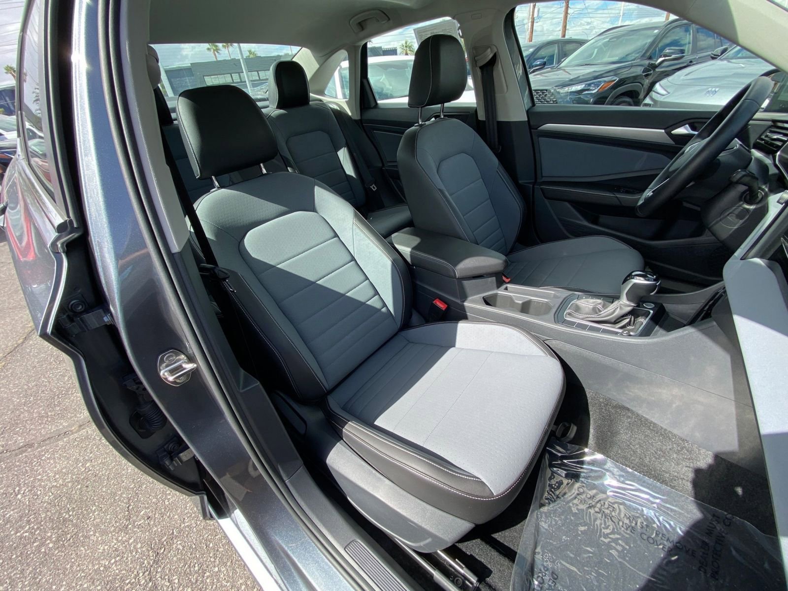 Thumbnail: 2025 Volkswagen Jetta - 27