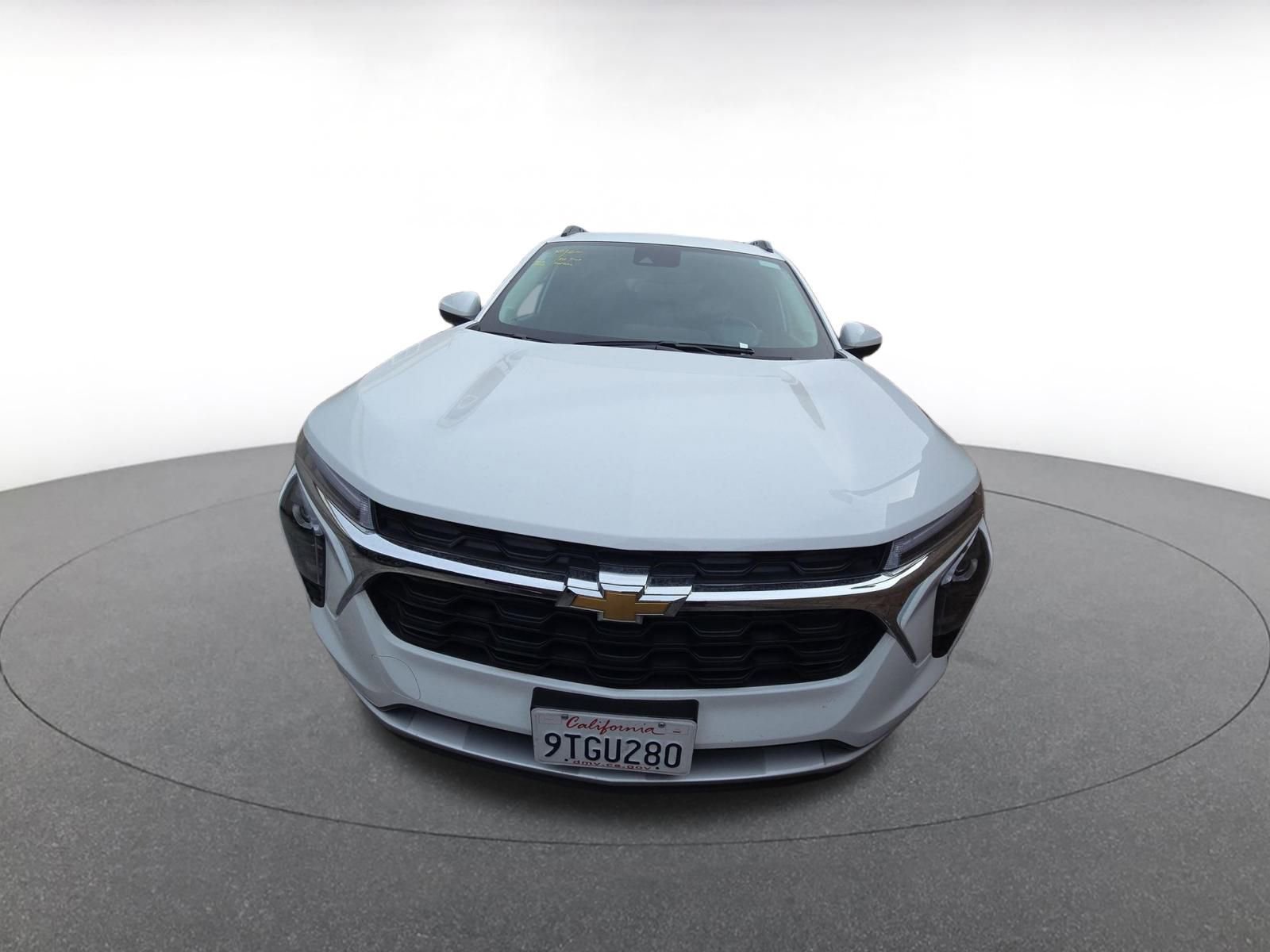 Thumbnail: 2025 Chevrolet Trax - 3