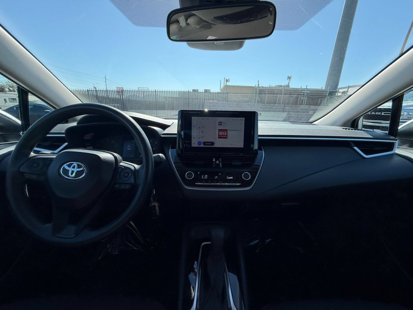 Thumbnail: 2025 Toyota Corolla - 31