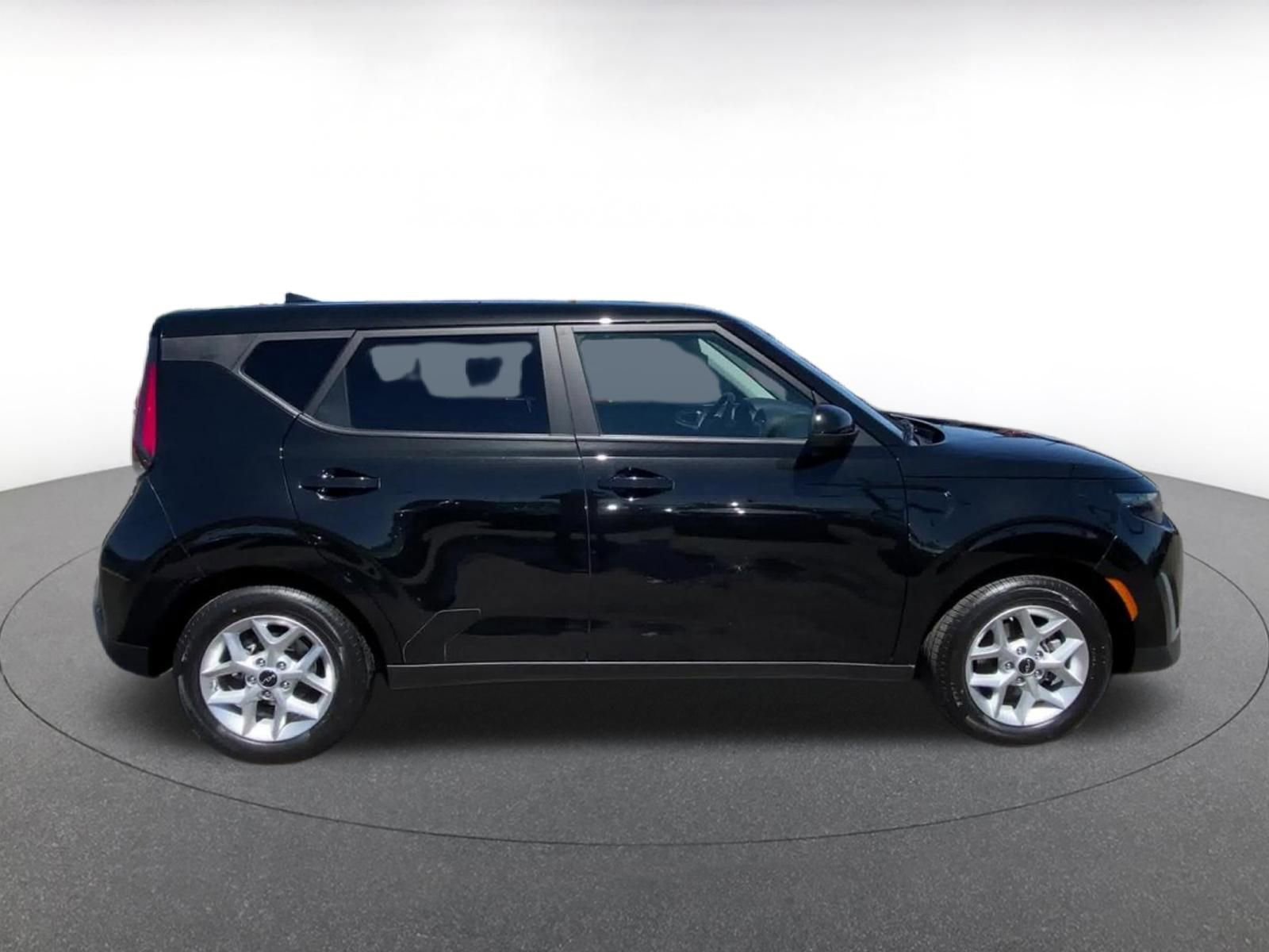 Thumbnail: 2025 Kia Soul - 16