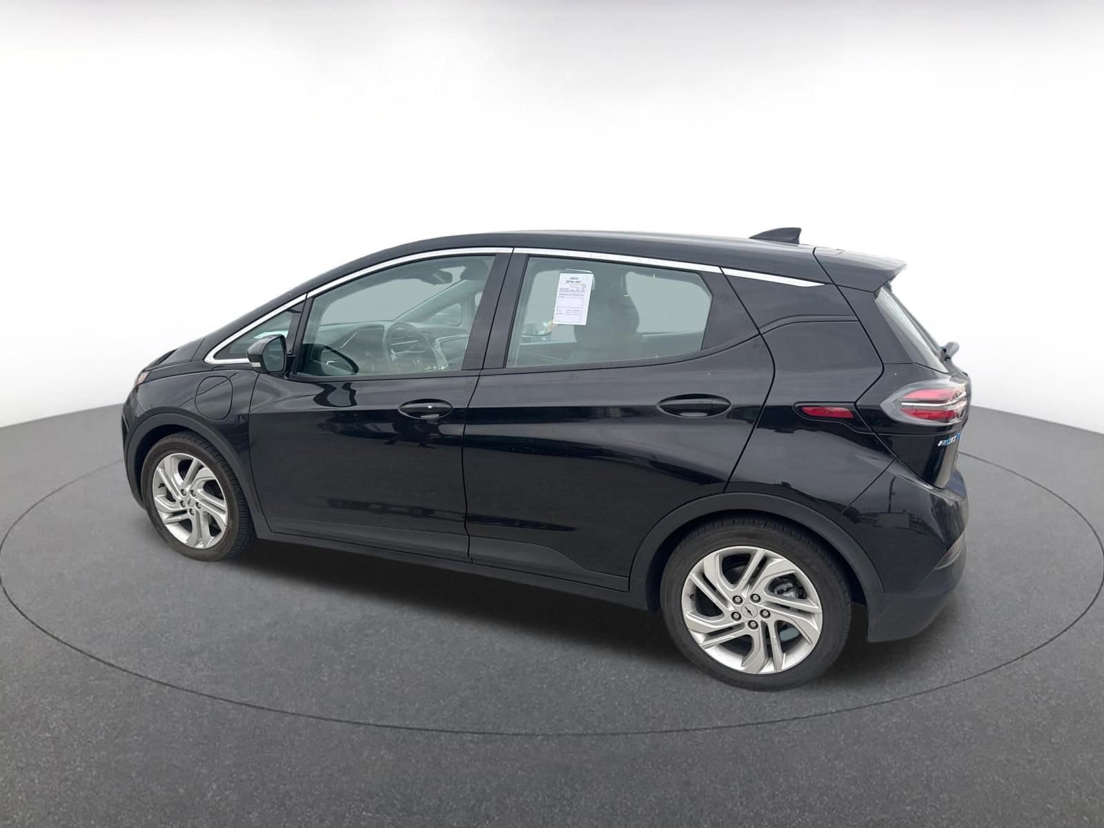 Thumbnail: 2023 Chevrolet Bolt EV - 4