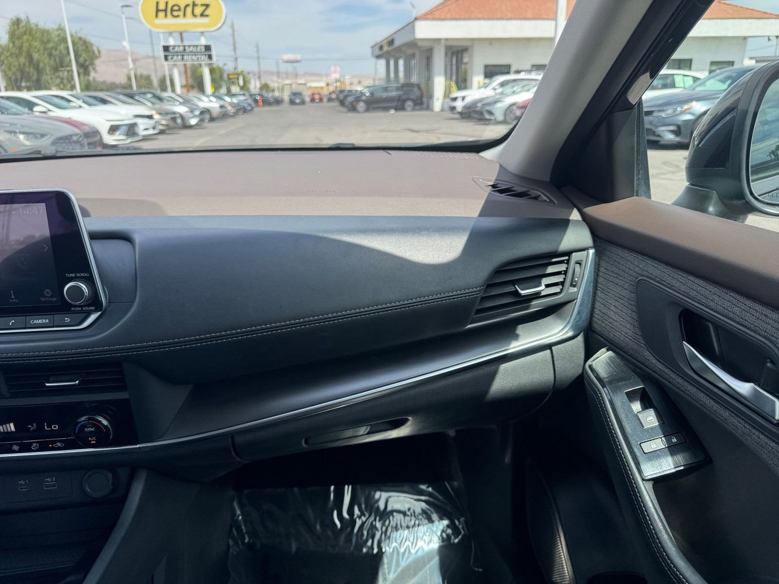 Thumbnail: 2023 Nissan Rogue - 29