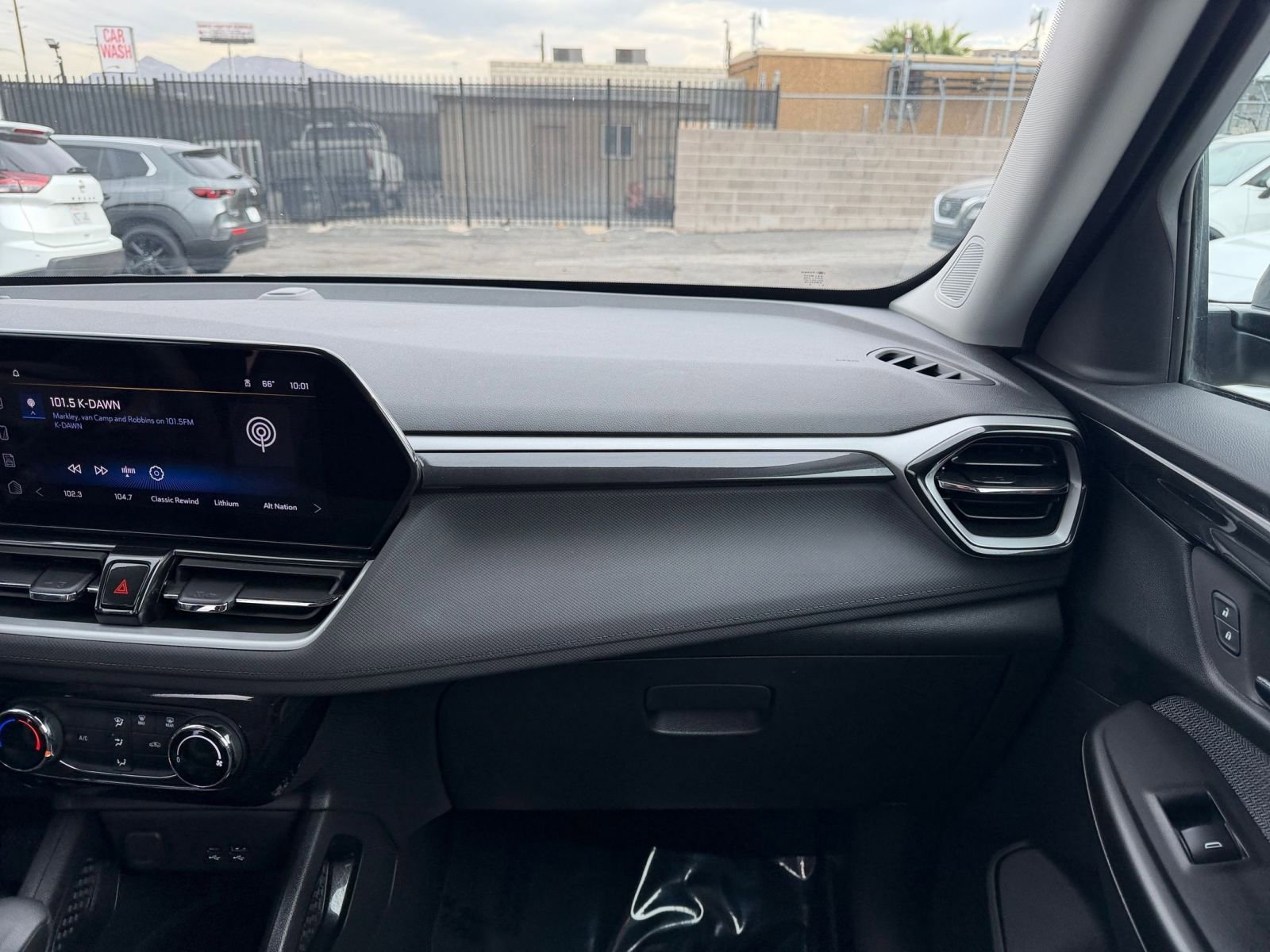 Thumbnail: 2025 Chevrolet TrailBlazer - 33