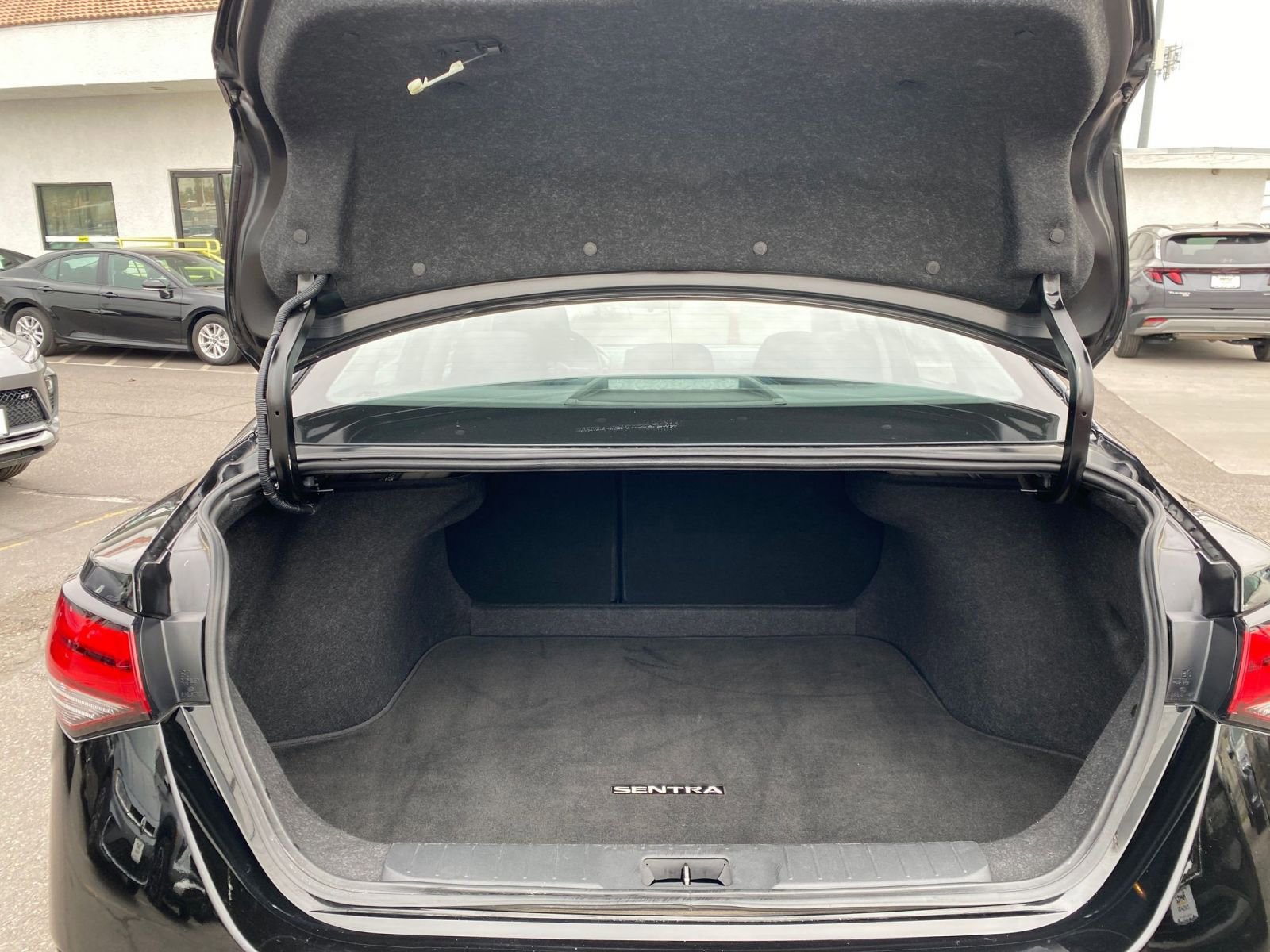 Thumbnail: 2025 Nissan Sentra - 31