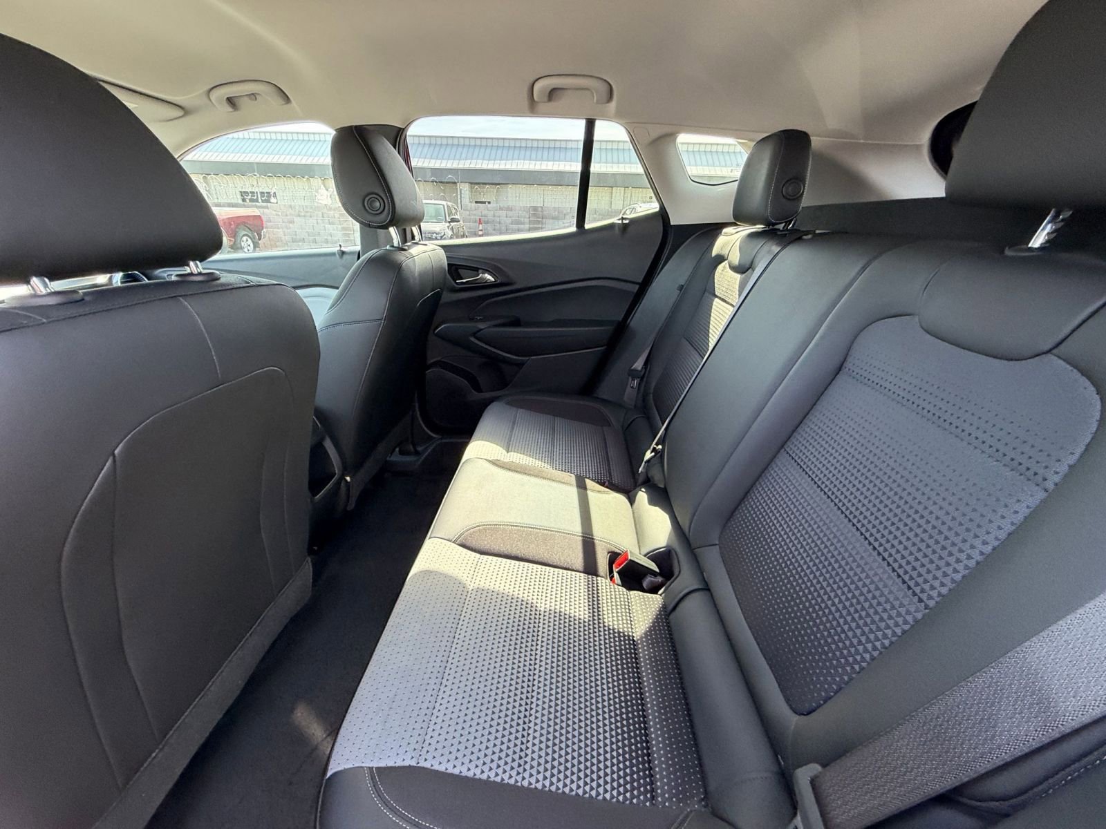 Thumbnail: 2025 Chevrolet Trax - 24