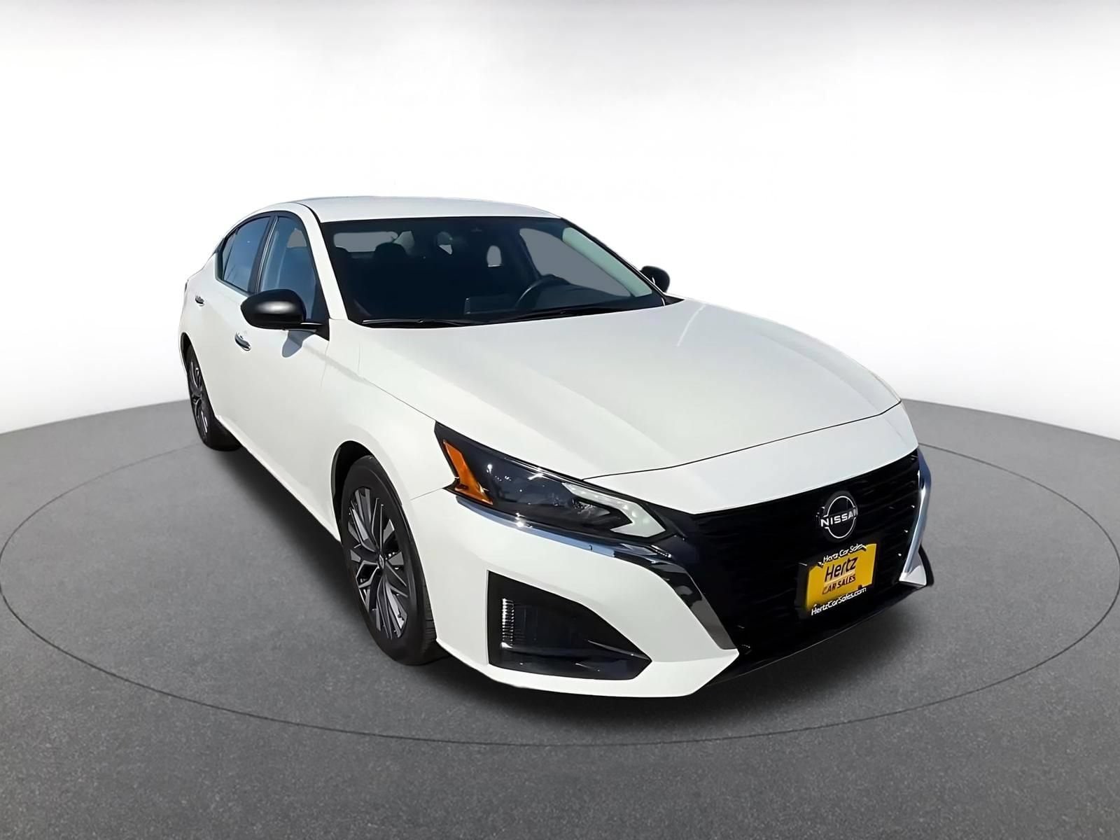 Thumbnail: 2025 Nissan Altima - 3