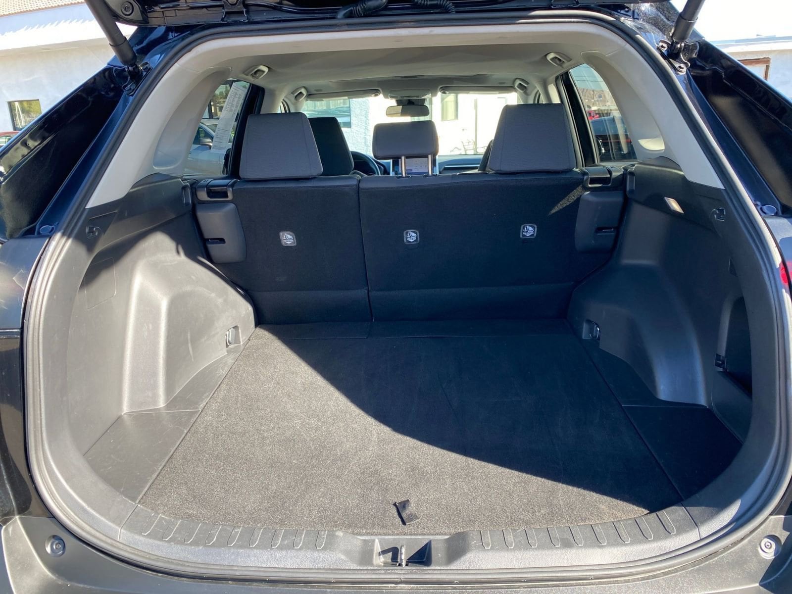 Thumbnail: 2025 Toyota RAV4 - 31