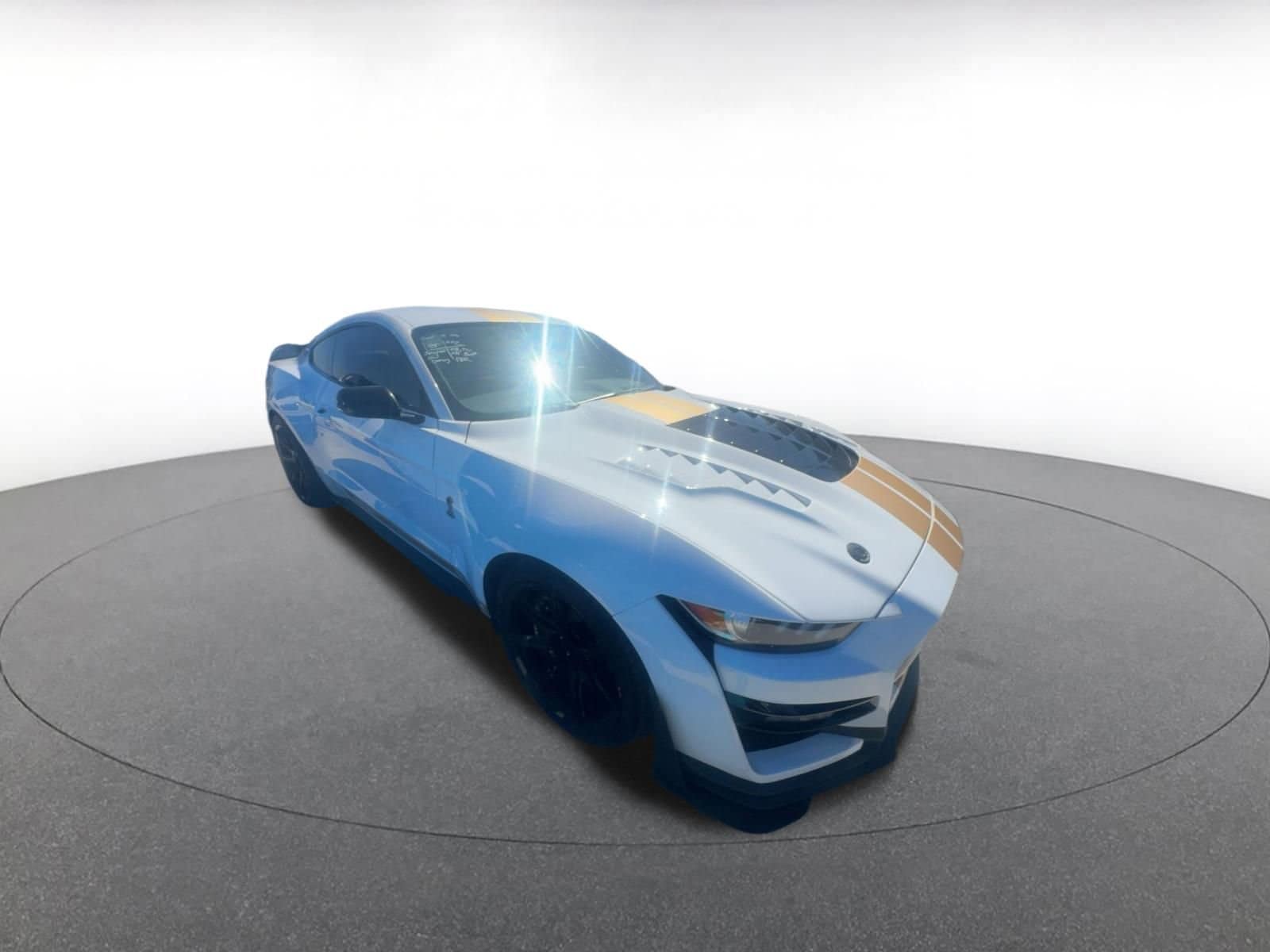 Thumbnail: 2022 Ford Mustang - 1