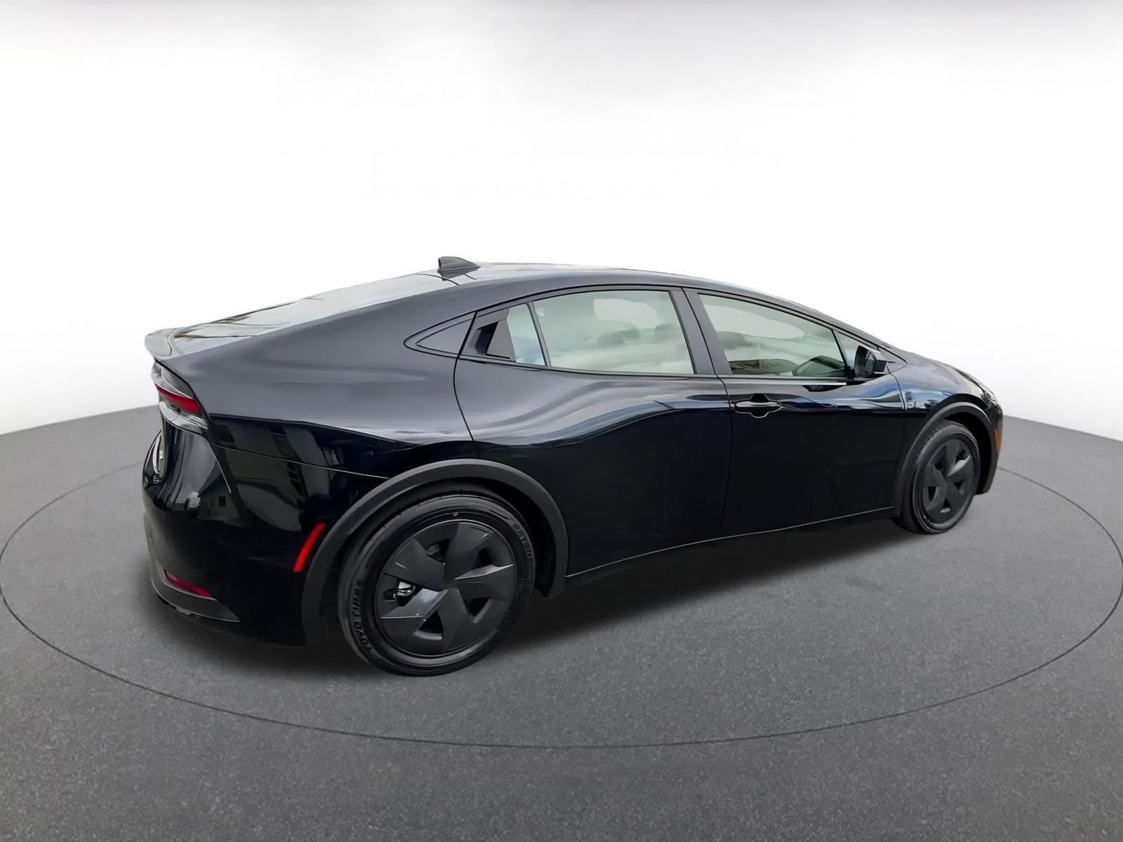 Thumbnail: 2025 Toyota Prius - 15