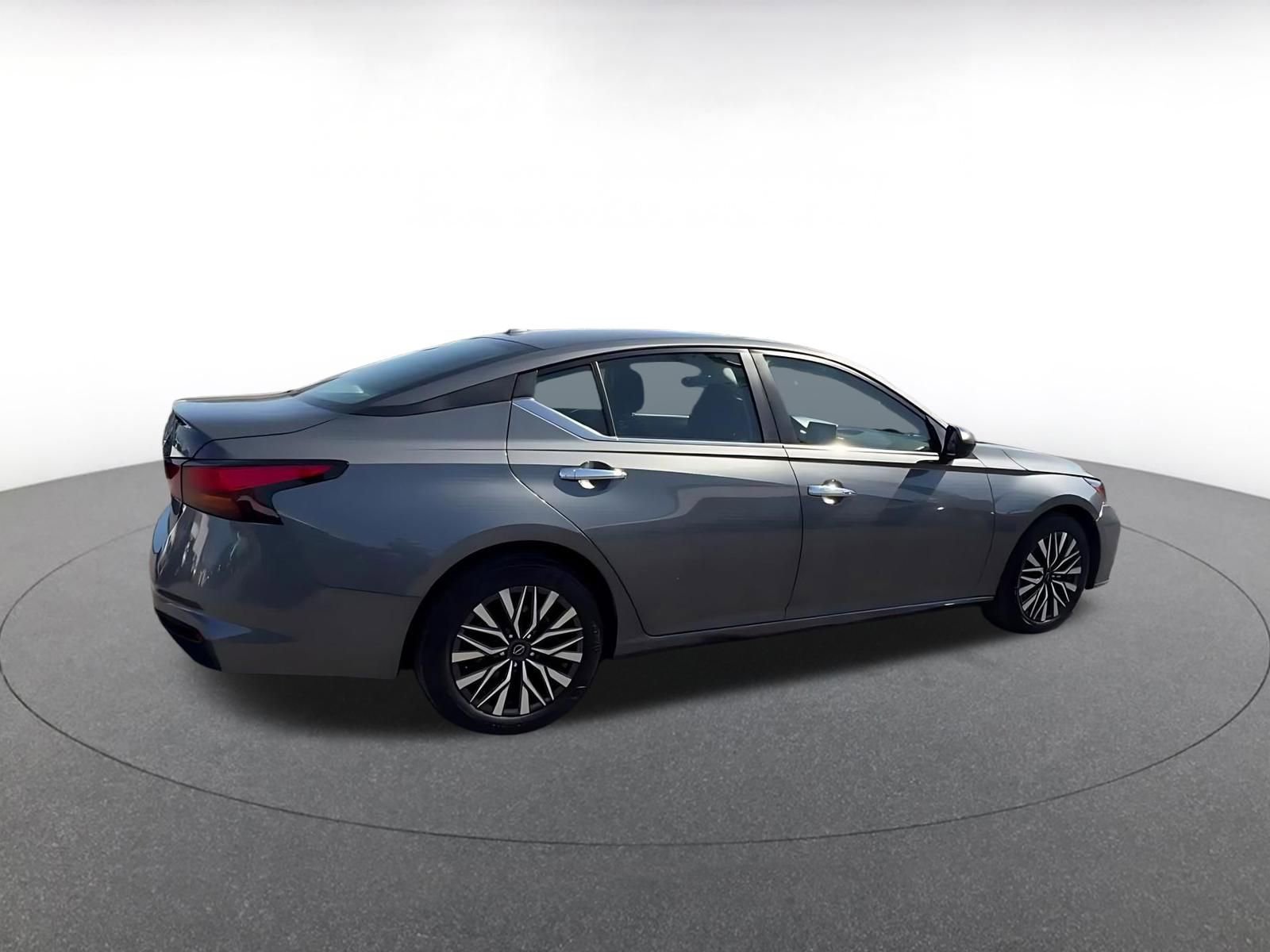 Thumbnail: 2025 Nissan Altima - 15