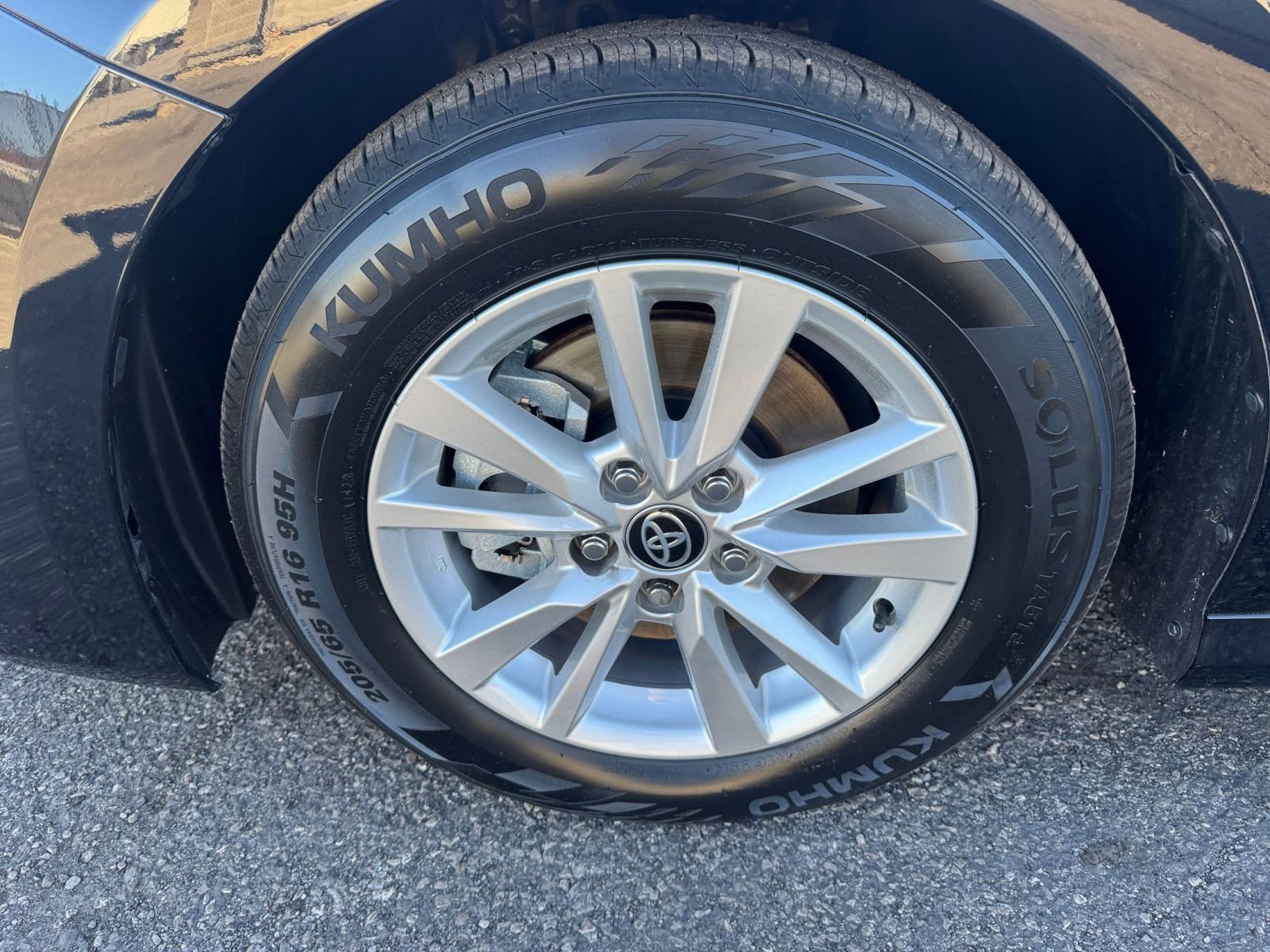 Thumbnail: 2025 Toyota Camry - 28