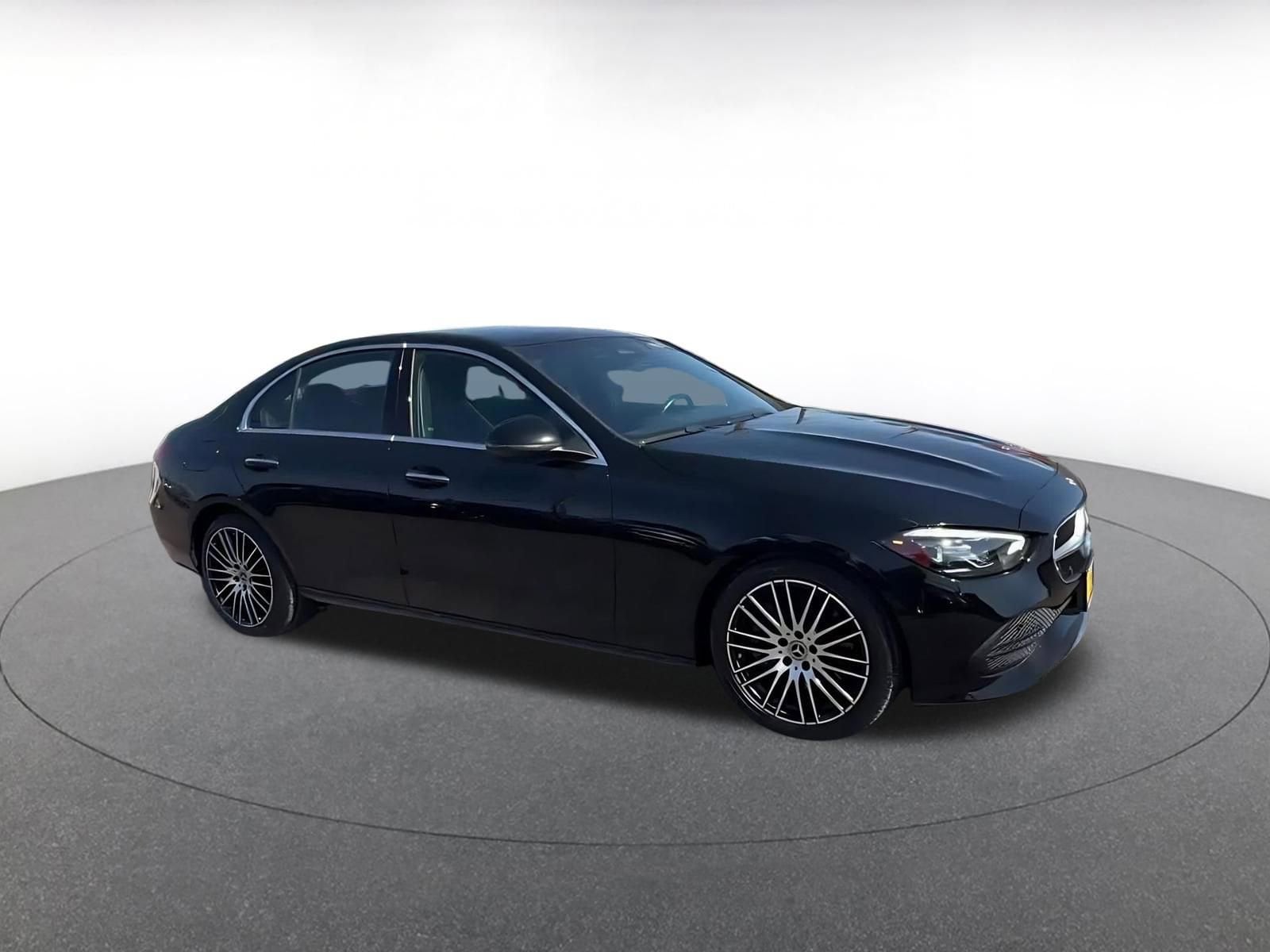 Thumbnail: 2024 Mercedes-Benz C-Class - 2