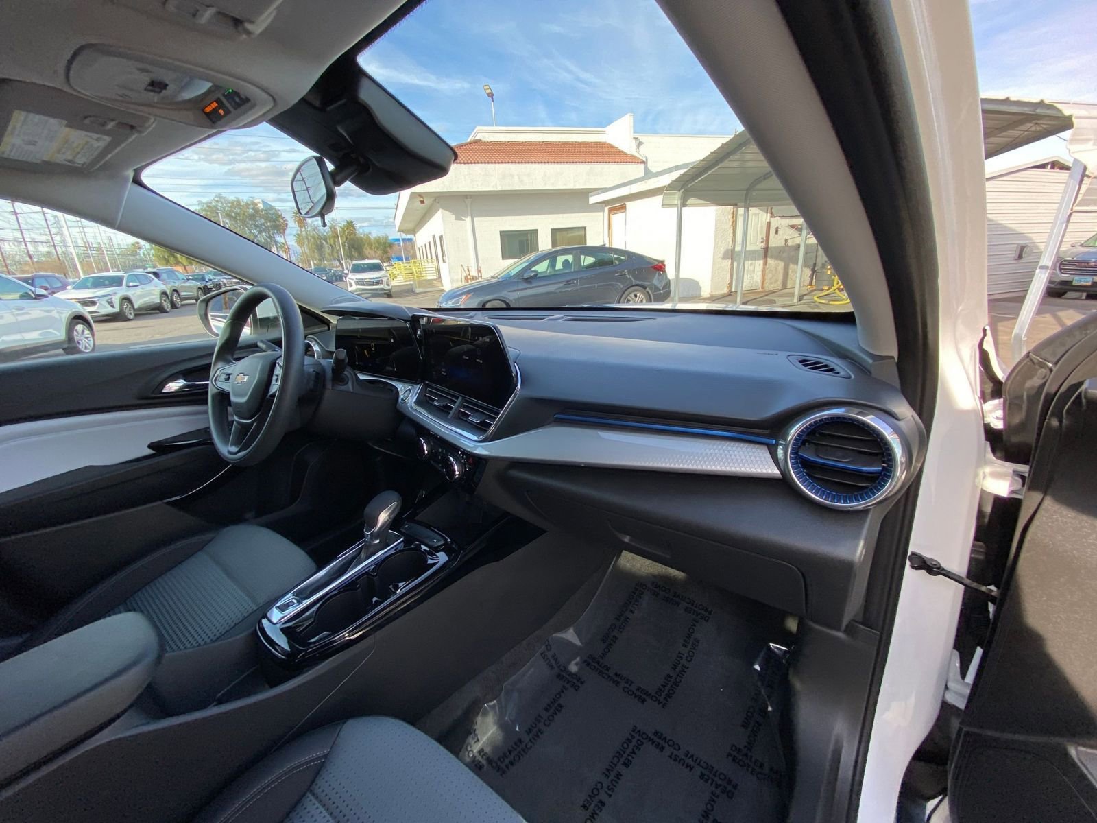 Thumbnail: 2025 Chevrolet Trax - 34