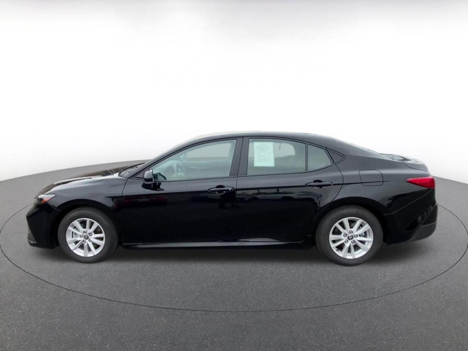 Thumbnail: 2025 Toyota Camry - 9