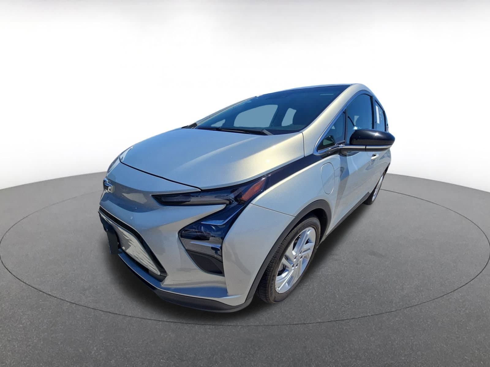Thumbnail: 2023 Chevrolet Bolt EV - 5