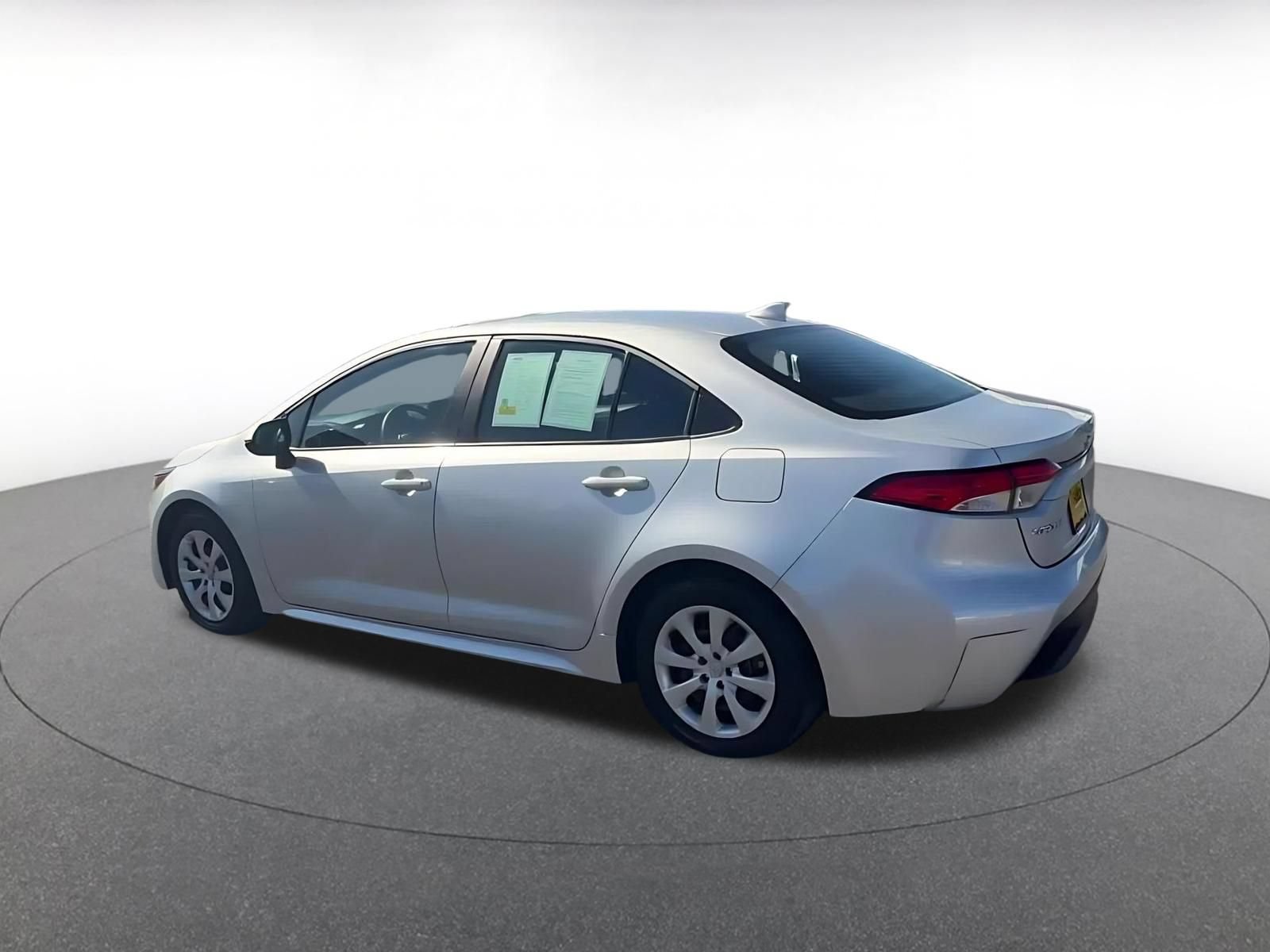 Thumbnail: 2025 Toyota Corolla - 10