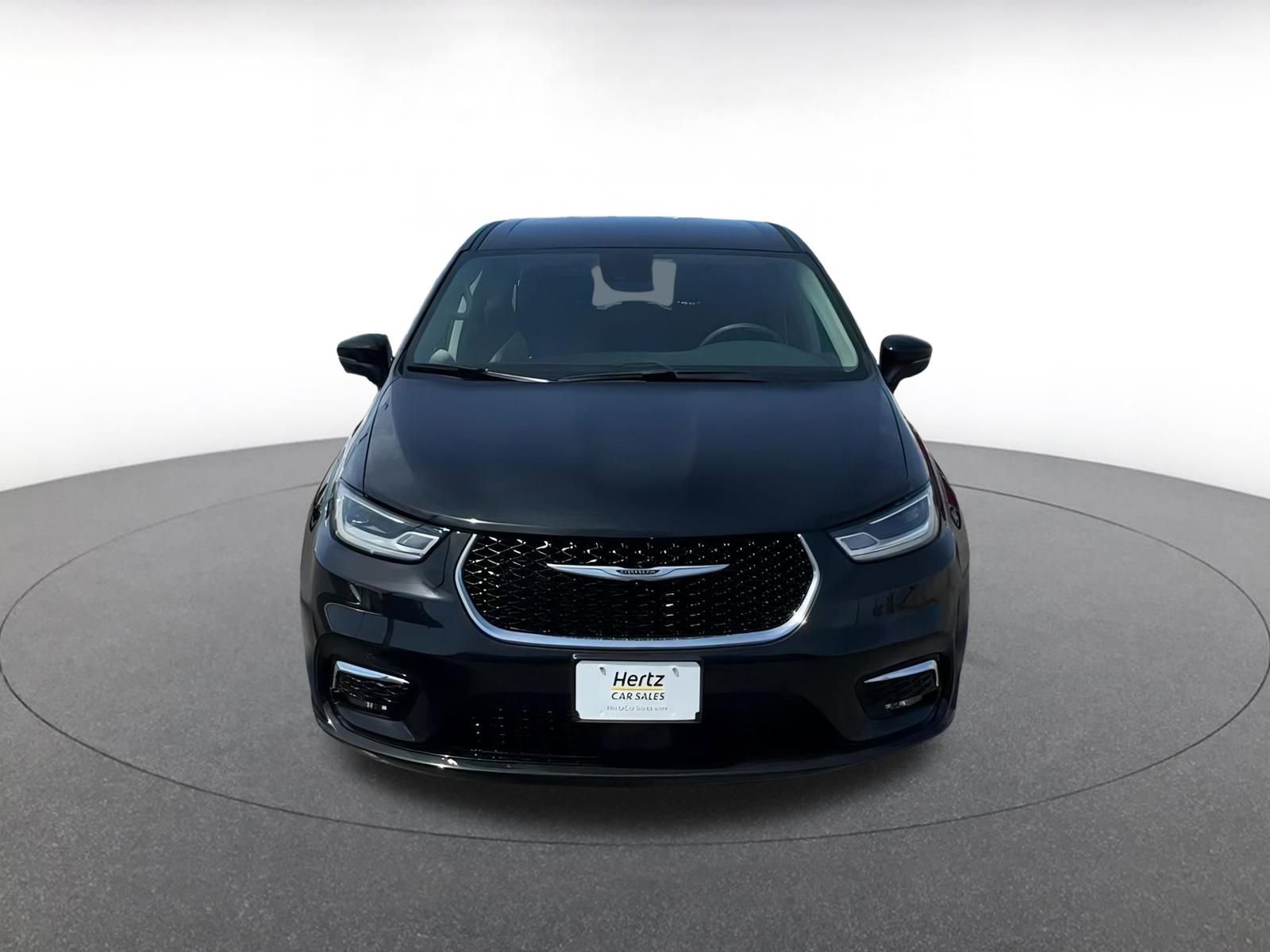 Thumbnail: 2023 Chrysler Pacifica - 5