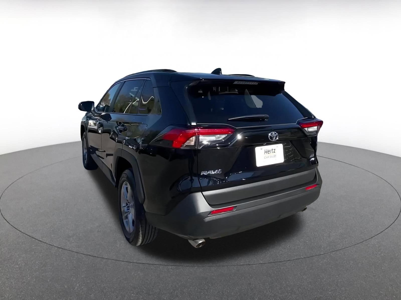 Thumbnail: 2025 Toyota RAV4 - 11