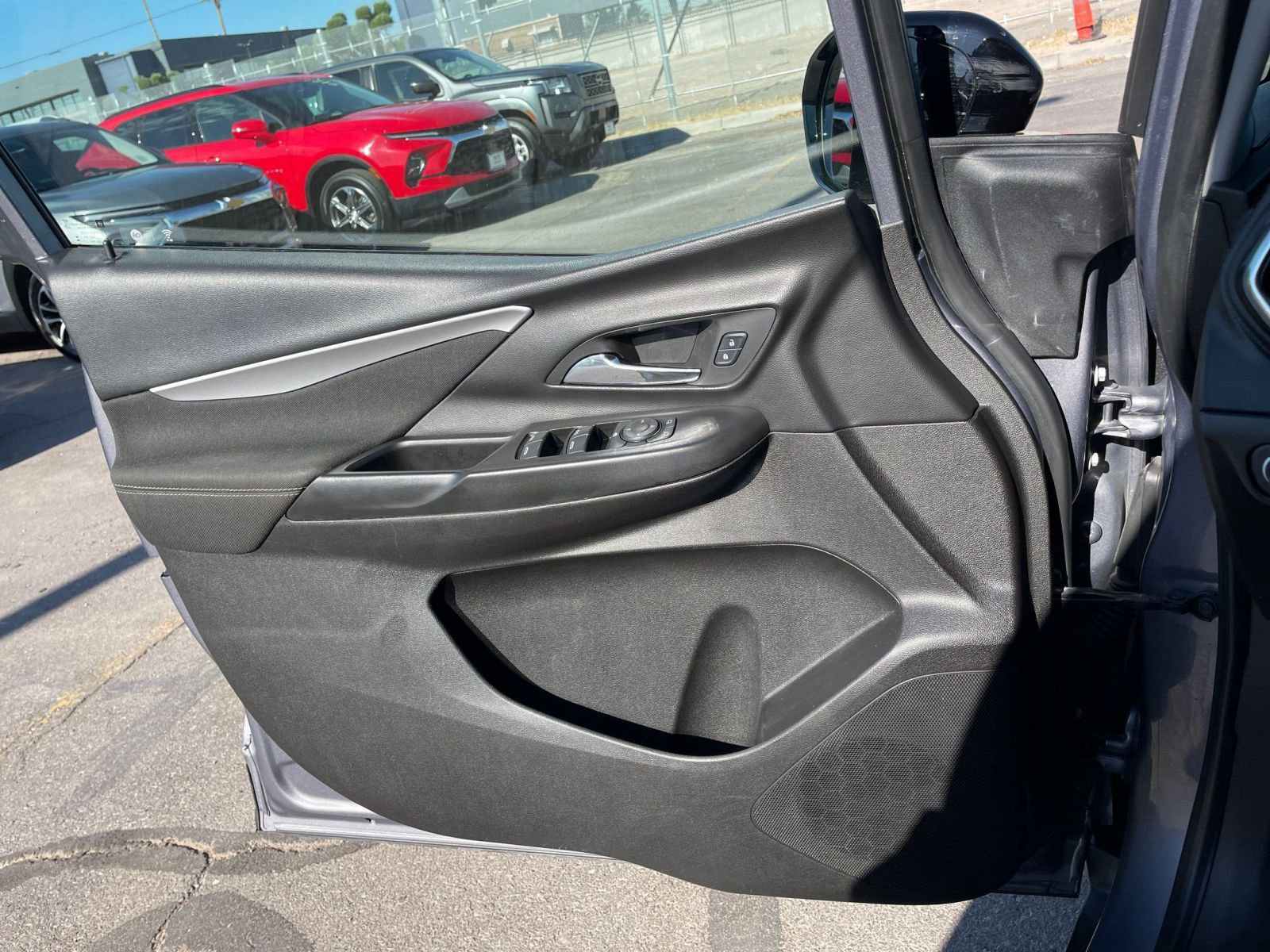 Thumbnail: 2023 Chevrolet Bolt EV - 24