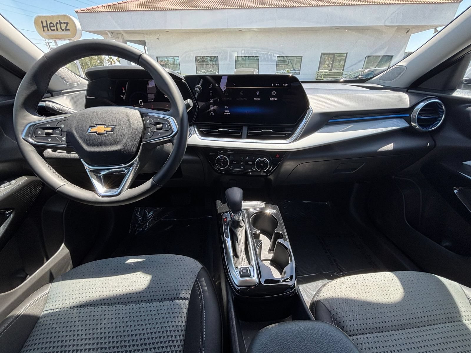 Thumbnail: 2025 Chevrolet Trax - 27