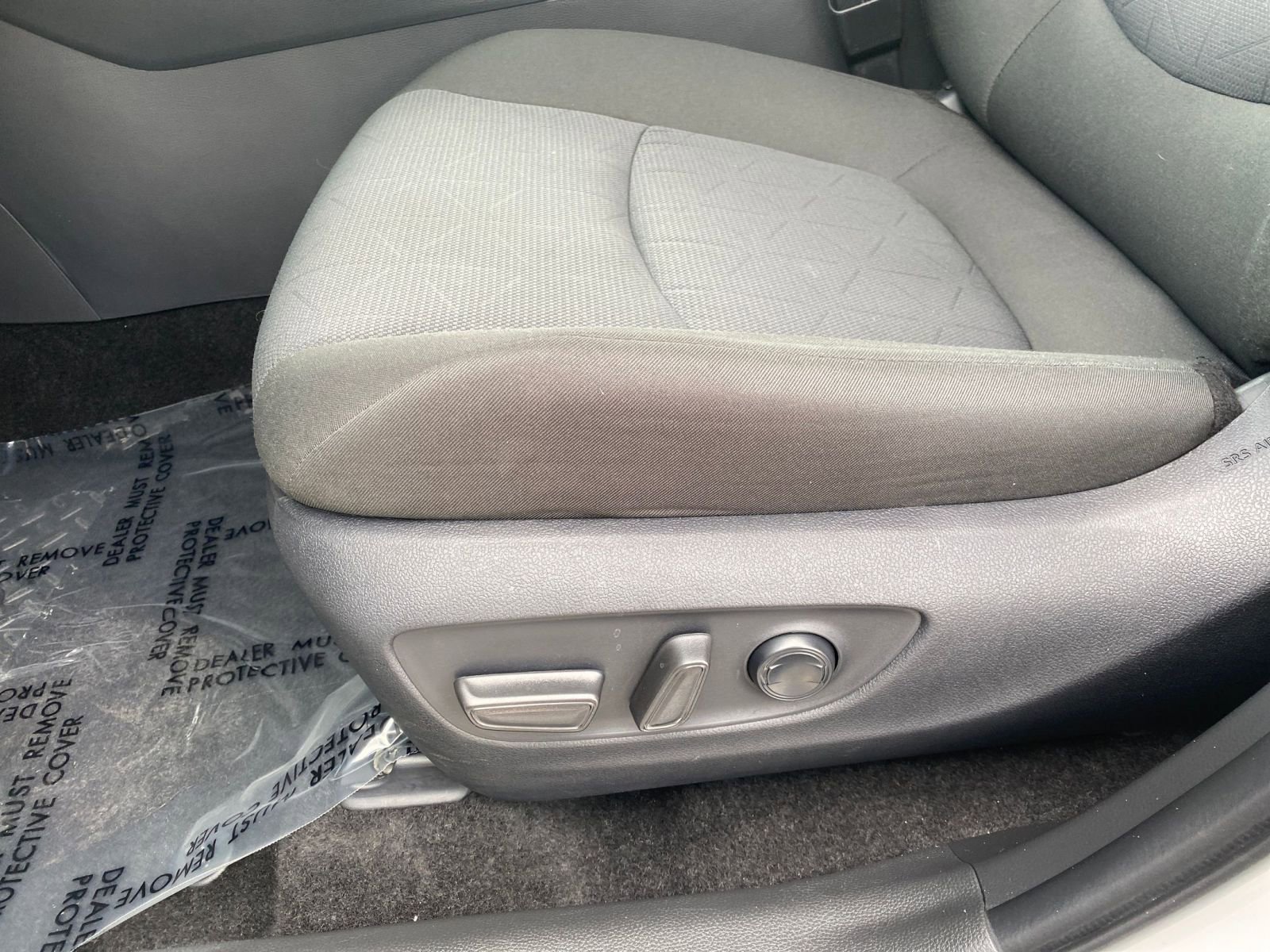 Thumbnail: 2025 Toyota RAV4 - 22