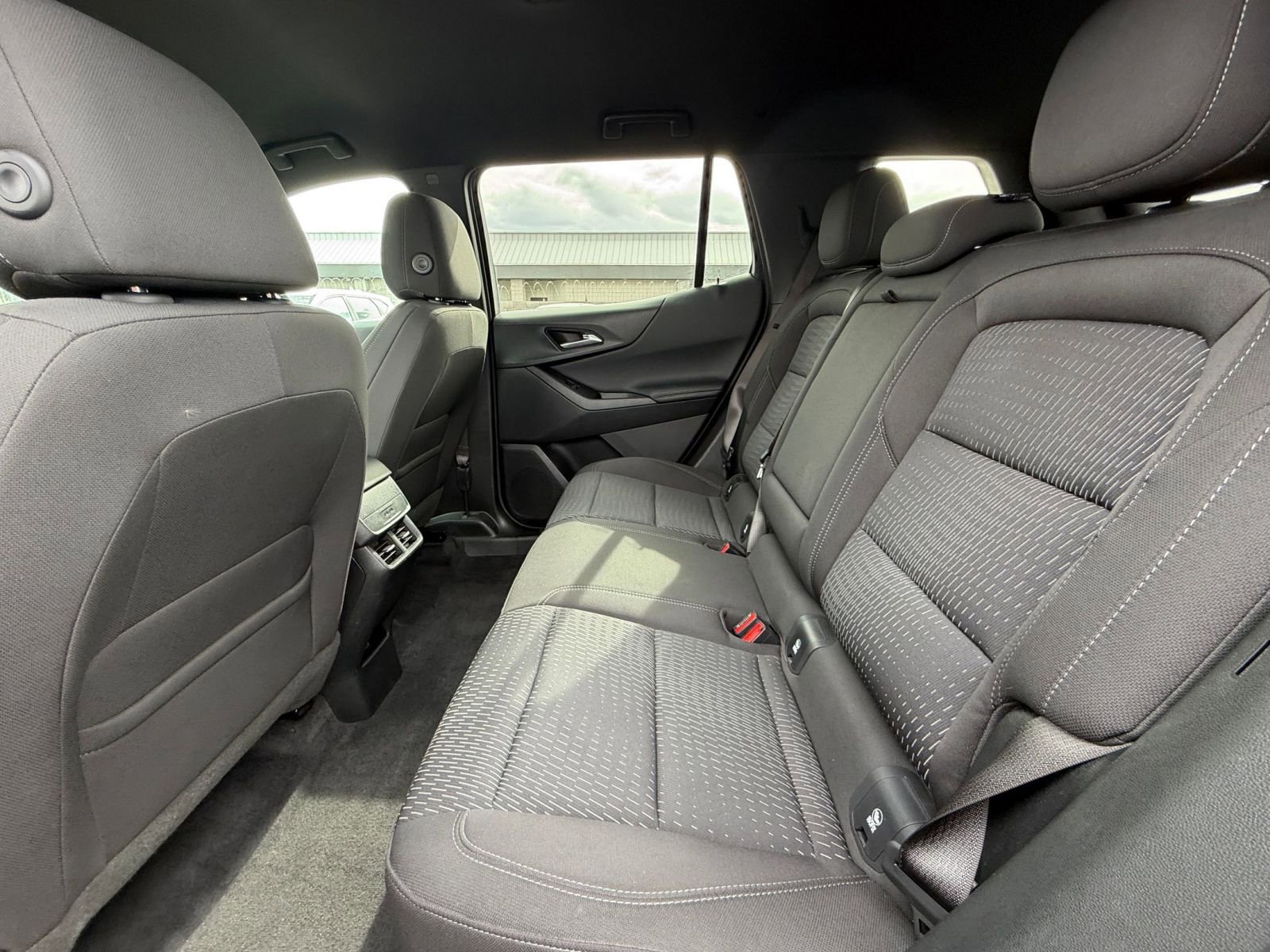 Thumbnail: 2025 Chevrolet Equinox - 25