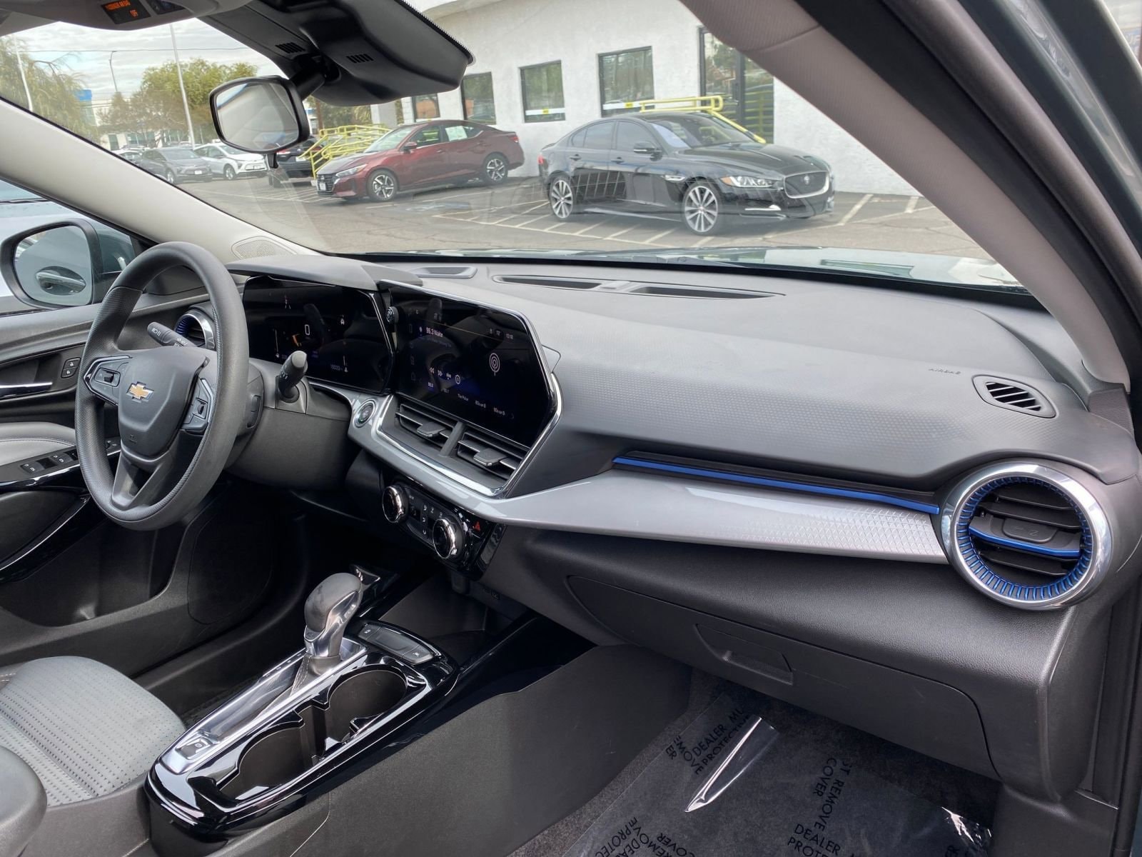 Thumbnail: 2025 Chevrolet Trax - 35